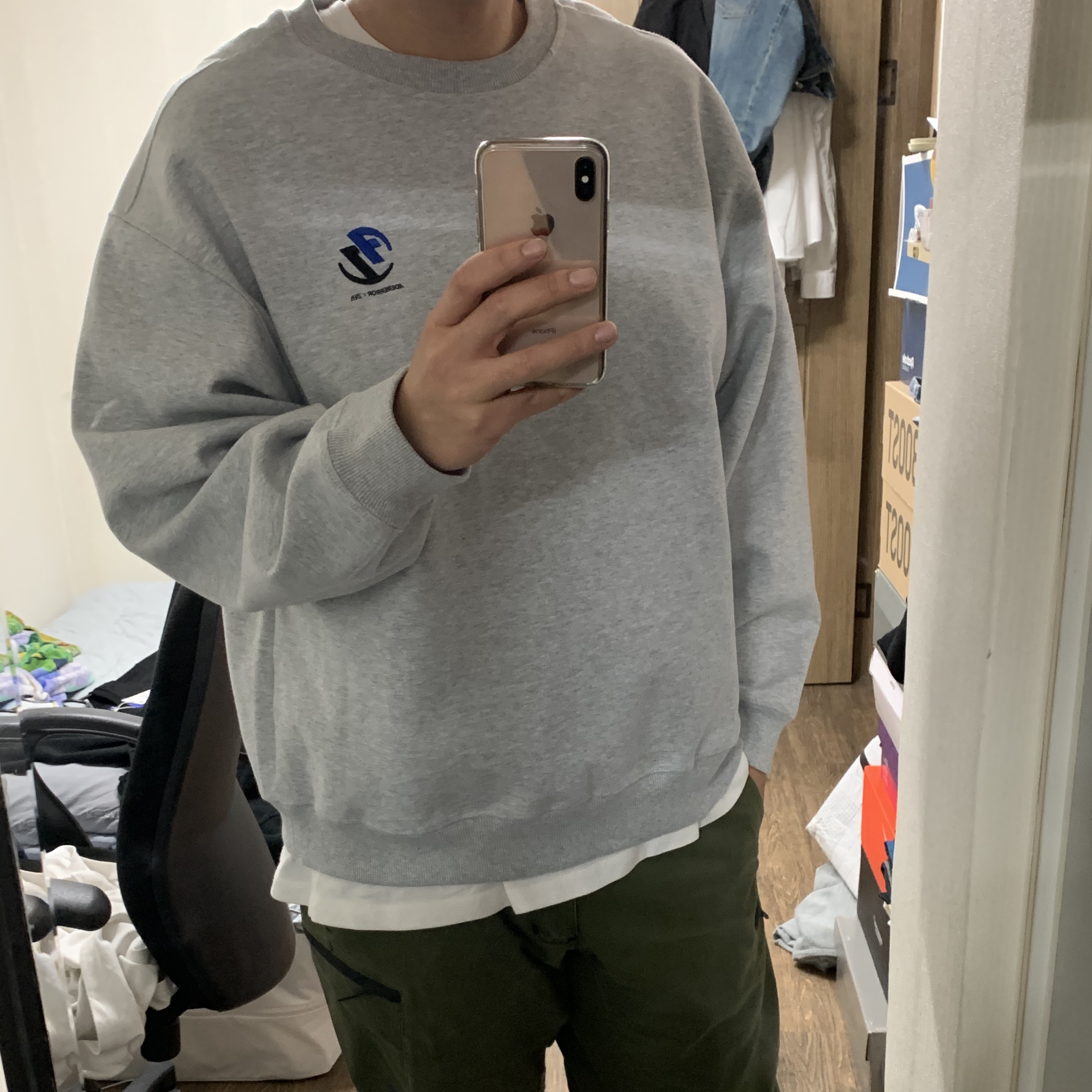 Zara x Ader Error Oversize Sweatshirt Black, Zara x Ader Error Oversize Sweatshirt Grey 착용 스타일 - 2