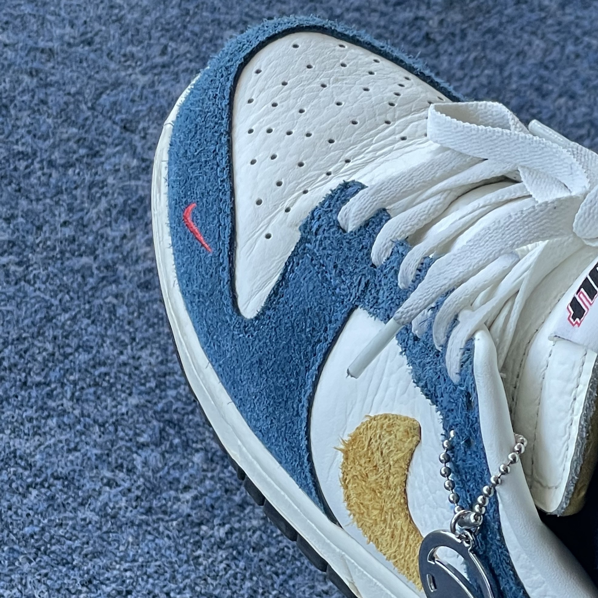 Nike x Kasina Dunk Low 80's Bus 착용 스타일