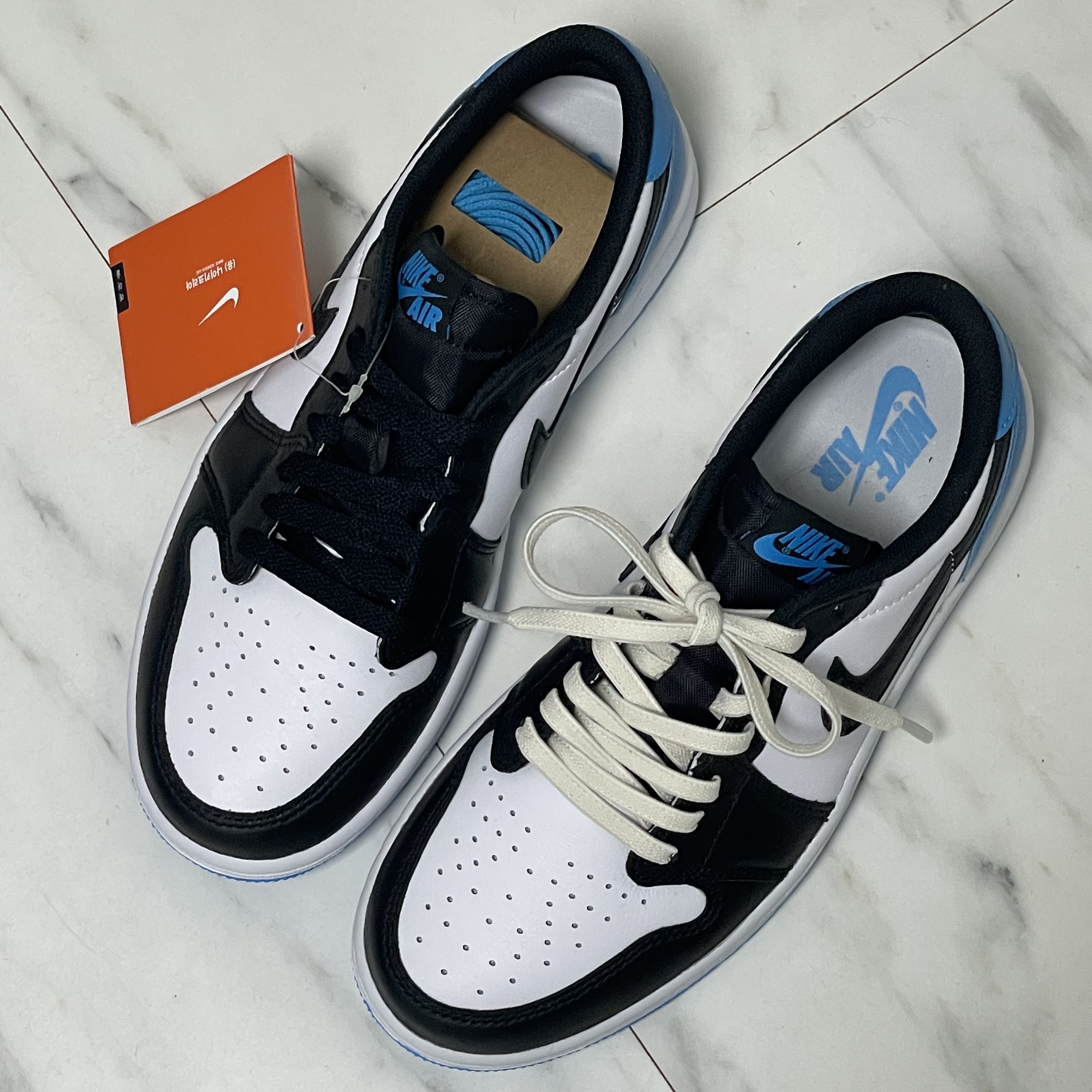 Jordan 1 Retro Low OG Black and Dark Powder Blue, (W) Jordan 1 Retro Low OG Black and Dark Powder Blue 착용 스타일