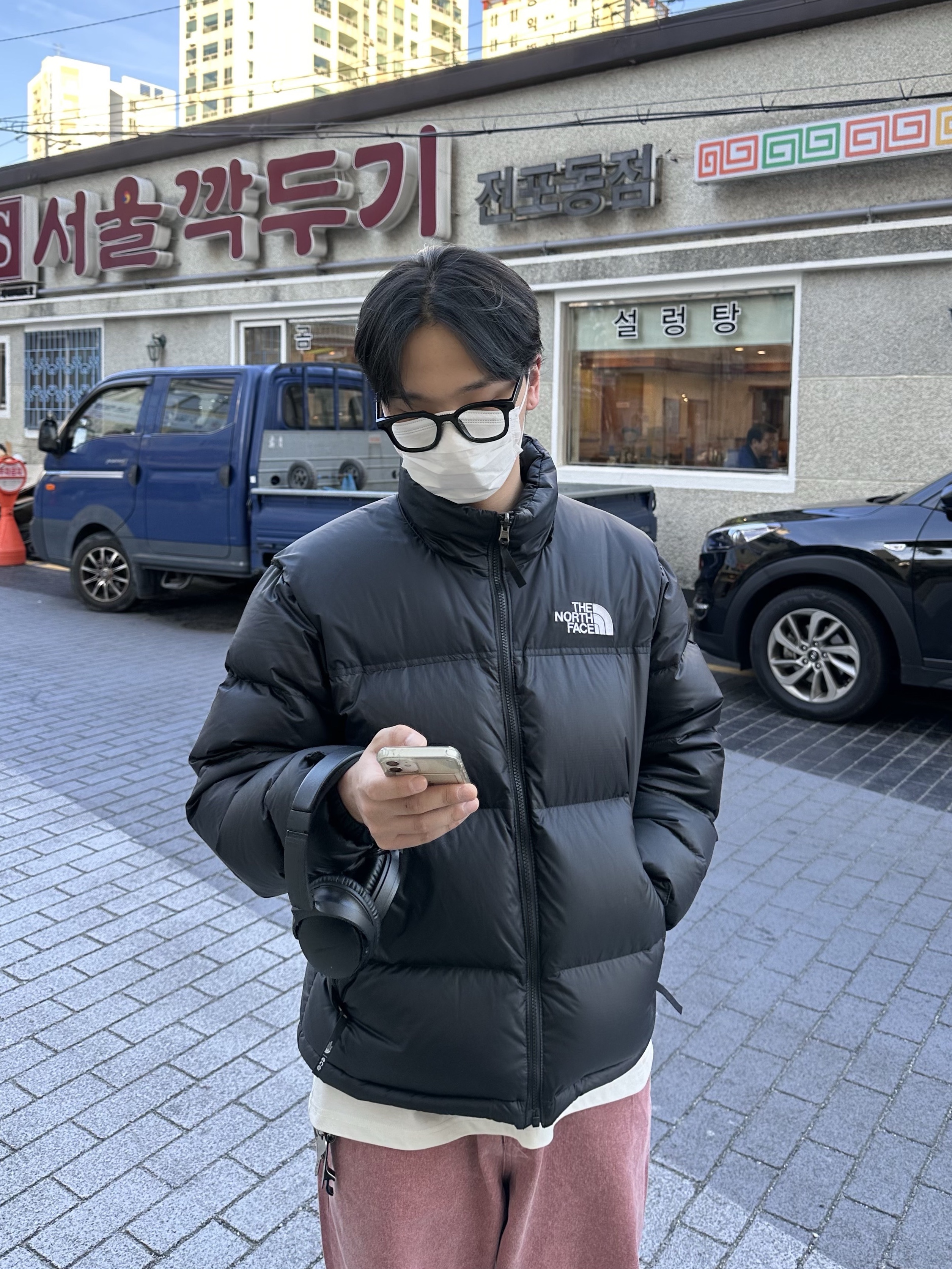 The North Face 1996 Eco Nuptse Jacket Black, Adidas x BAPE Superstar 80s Green Camo 착용 스타일 - 2