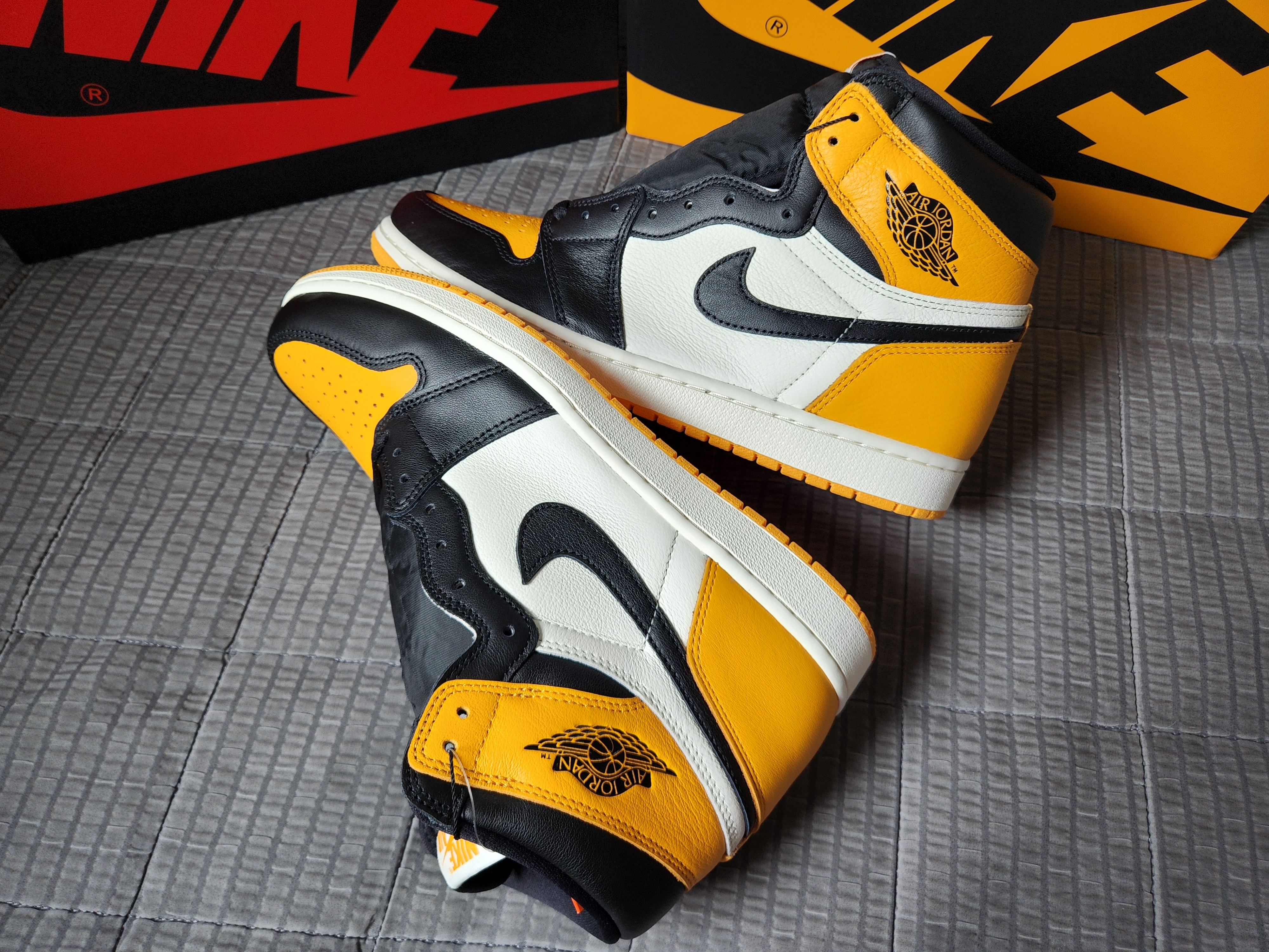 Jordan 1 Retro High OG Chicago 2022, Jordan 1 Retro High OG Taxi 착용 스타일 - 4