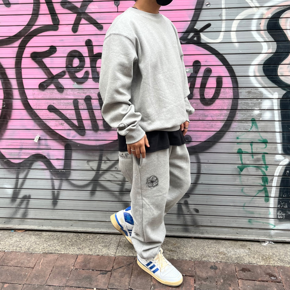 Adidas Forum 84 High AEC Blue 착용 스타일 - 2