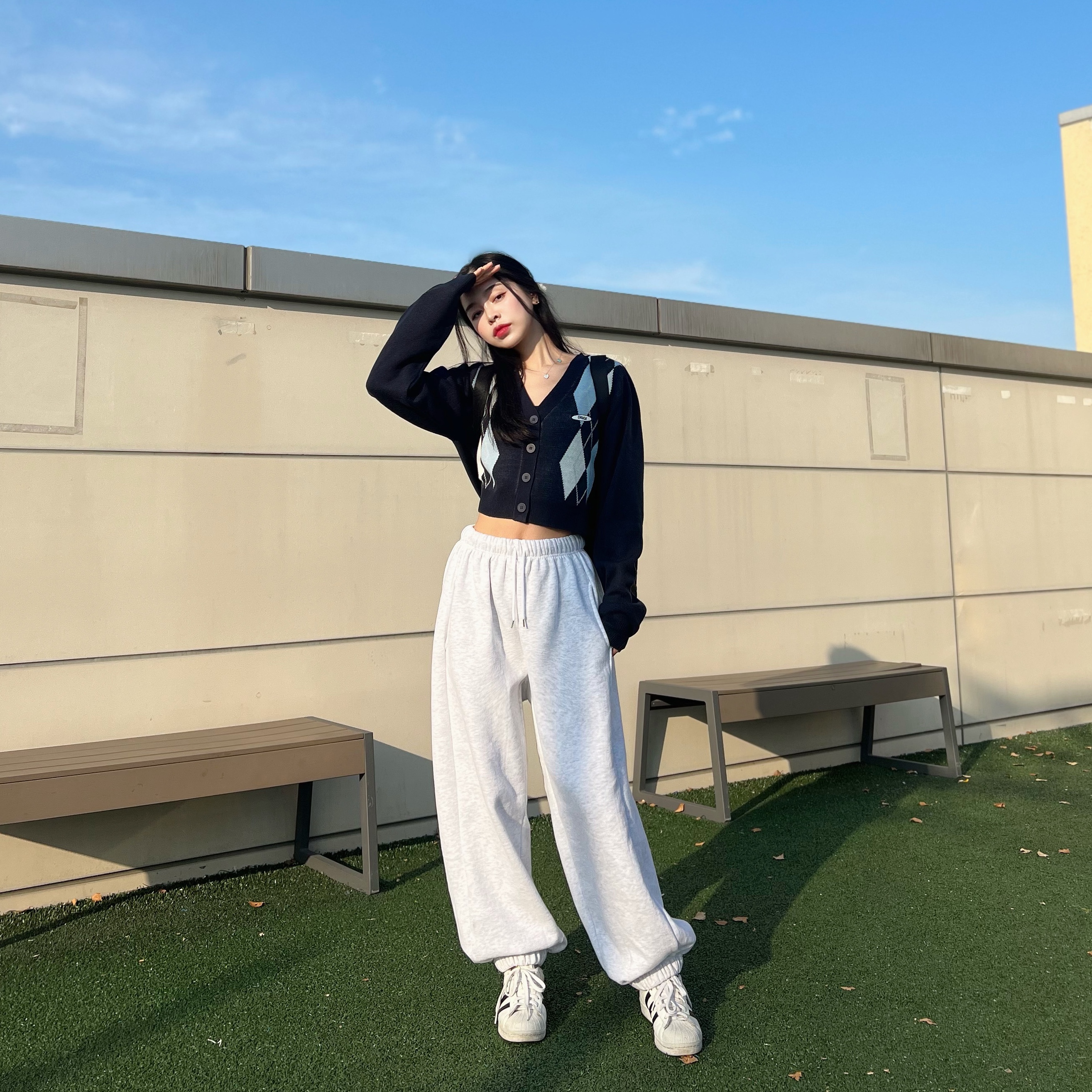 Adidas Superstar White Black 착용 스타일