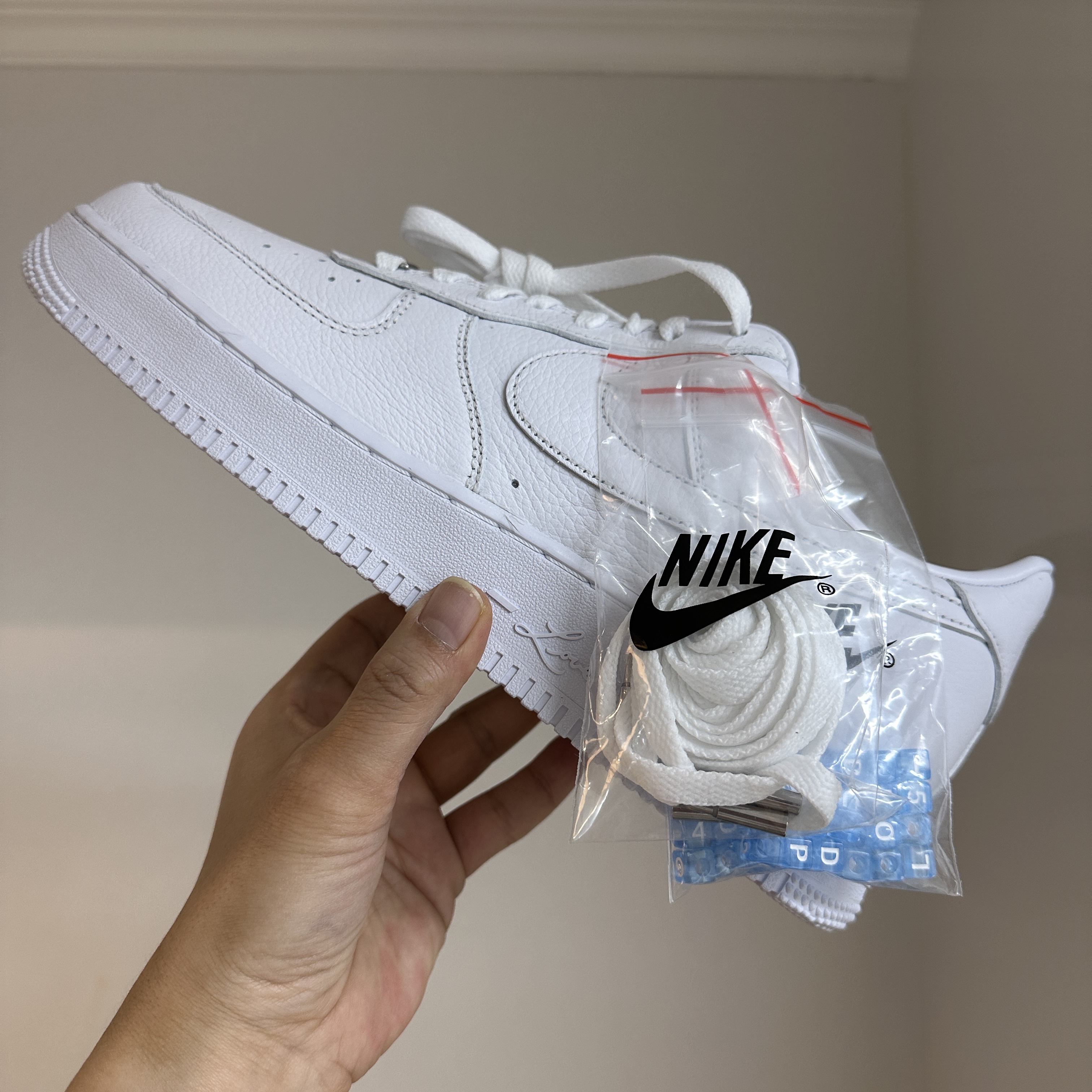 Nike x Drake Nocta Air Force 1 Low SP Certified Lover Boy White 착용 스타일 - 1