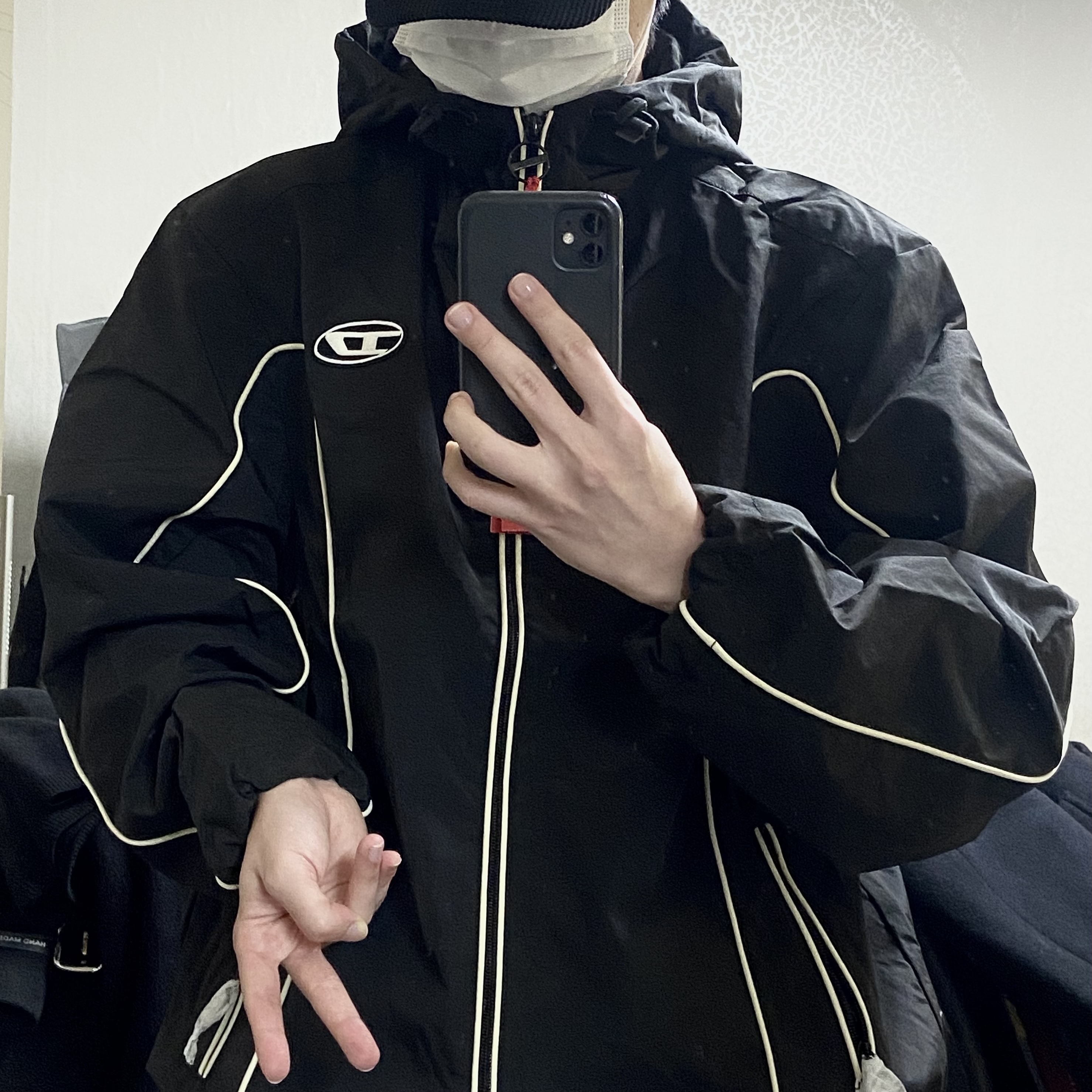Diesel J-Hives Windbreaker with Contrast Piping Black 착용 스타일