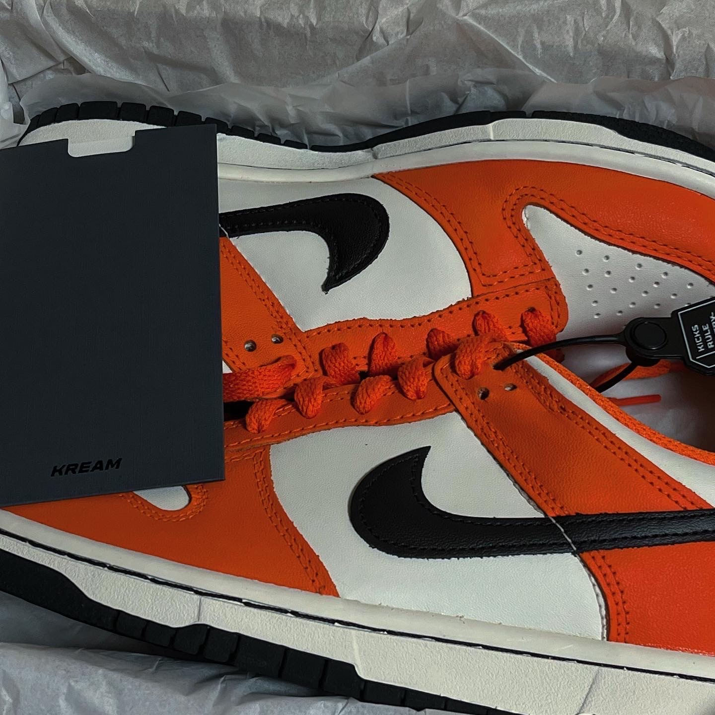 (GS) Nike Dunk Low Safety Orange 착용 스타일 - 2