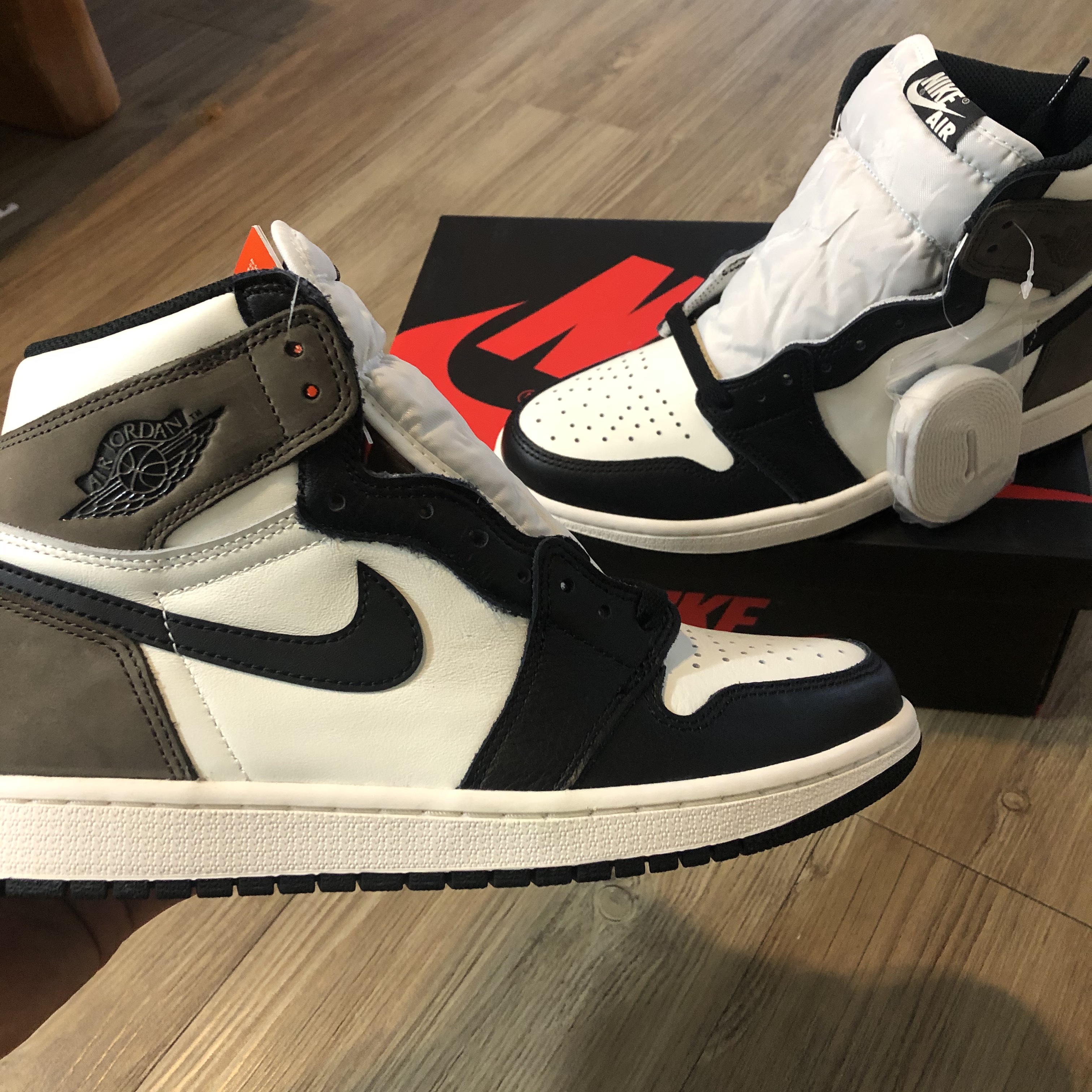 Jordan 1 Retro High OG Black Mocha 착용 스타일
