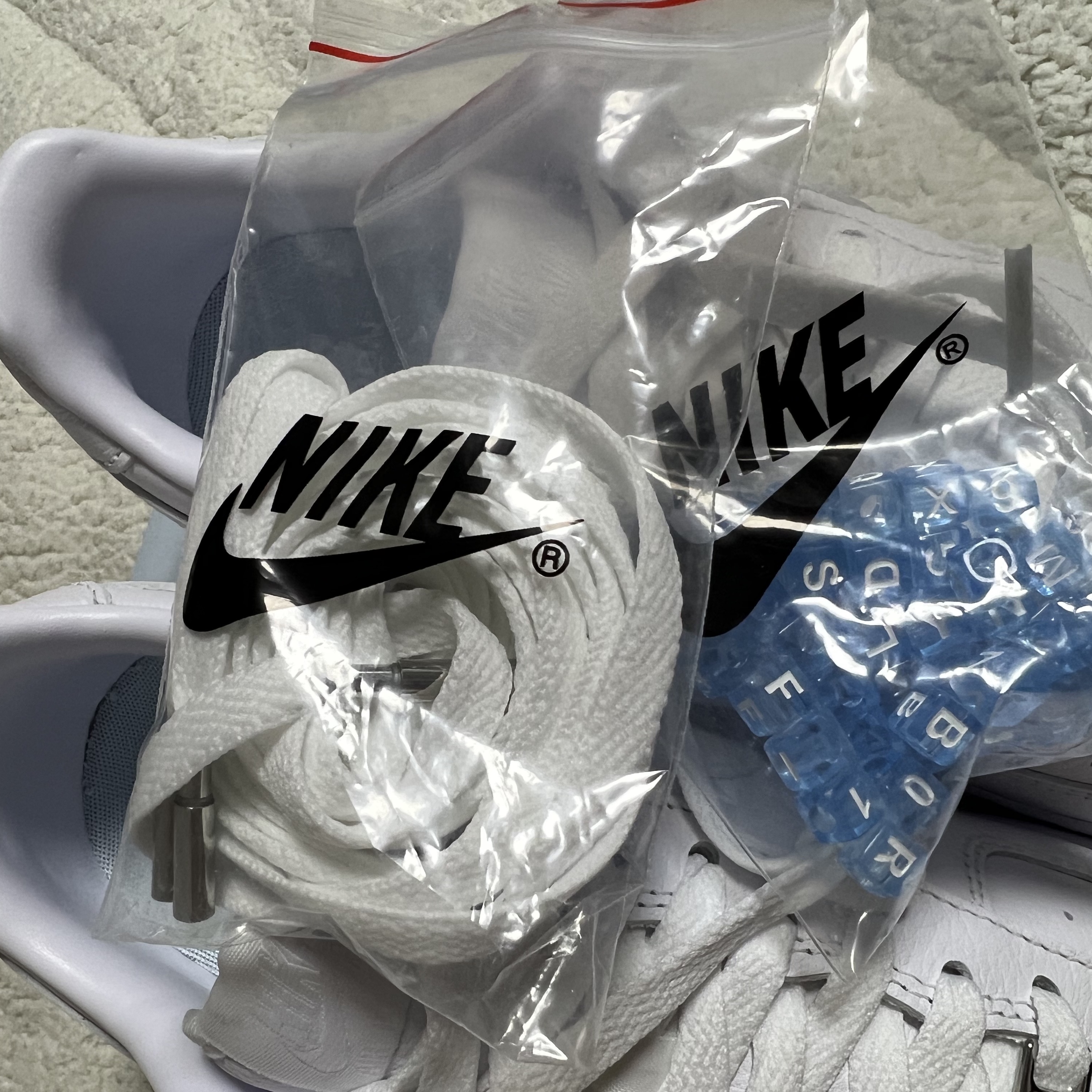 Nike x Drake Nocta Air Force 1 Low SP Certified Lover Boy White 착용 스타일 - 4