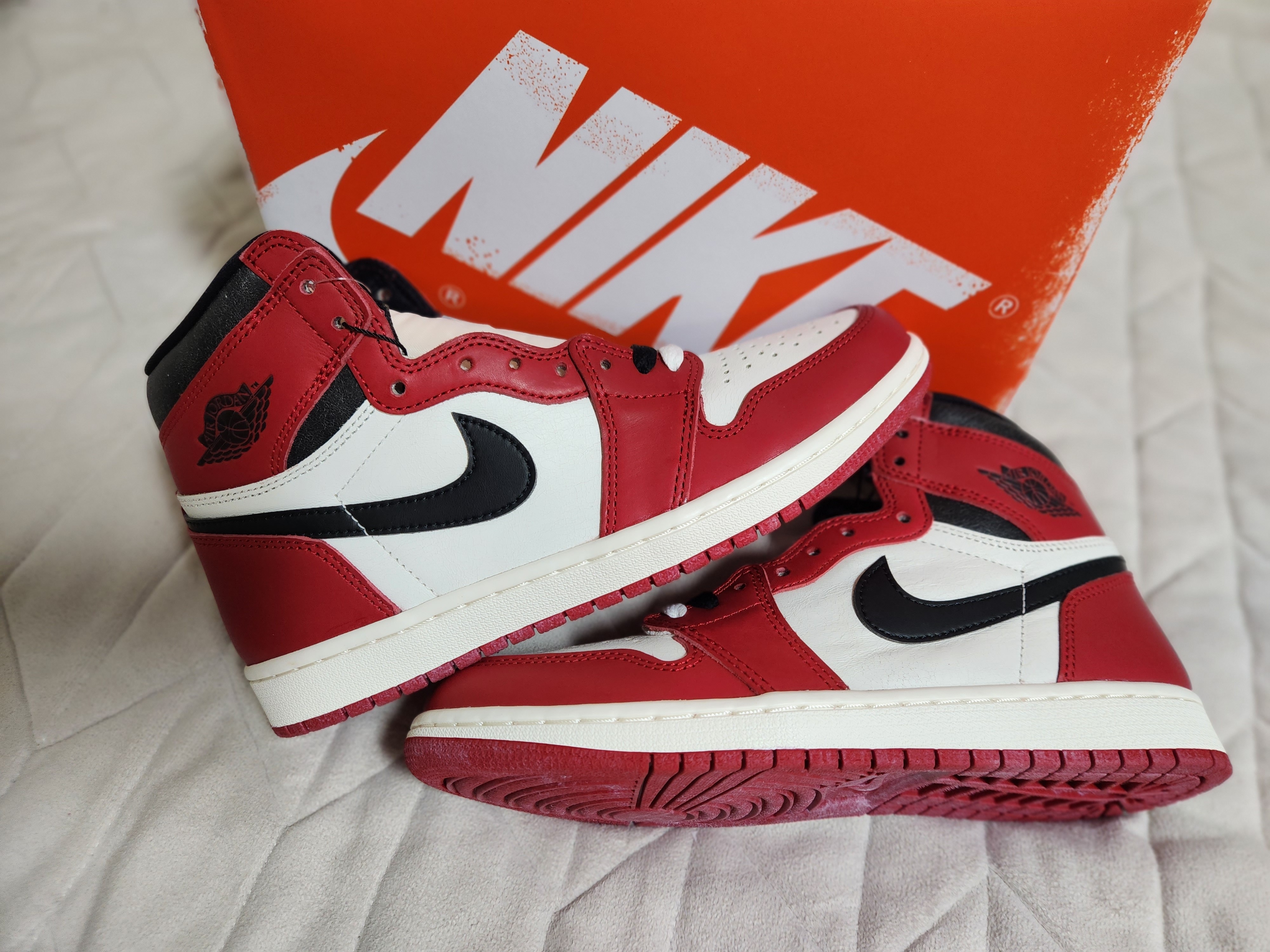 Jordan 1 Retro High OG Chicago 2022, Jordan 1 Retro High OG Taxi 착용 스타일 - 2