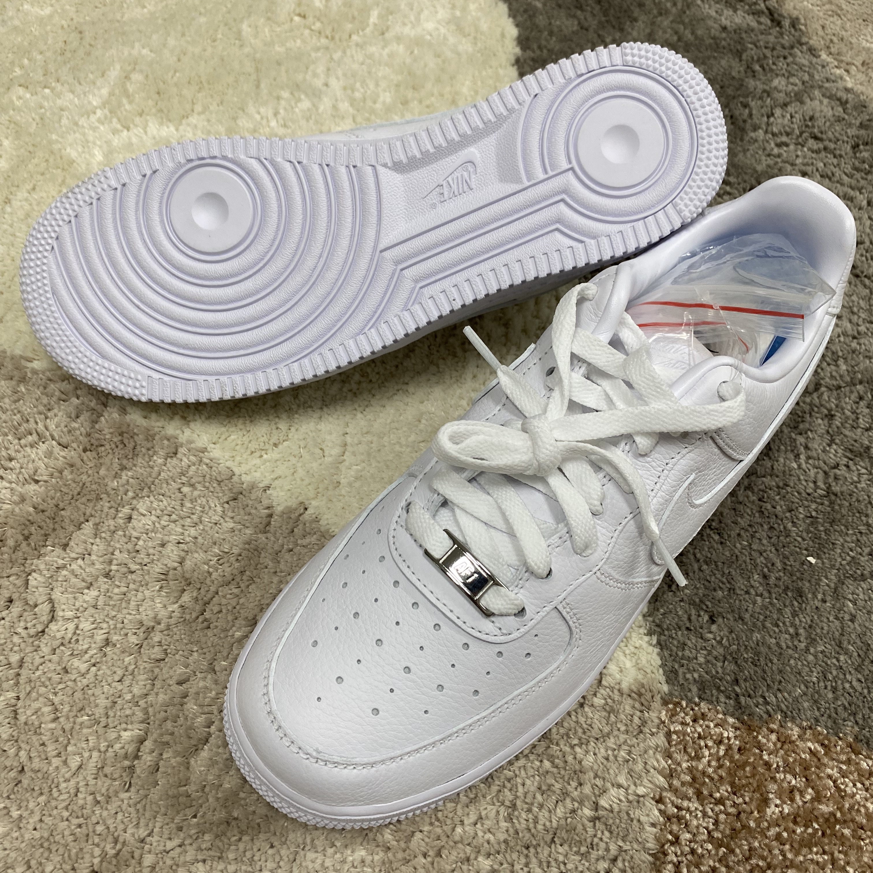 Nike x Drake Nocta Air Force 1 Low SP Certified Lover Boy White 착용 스타일 - 4