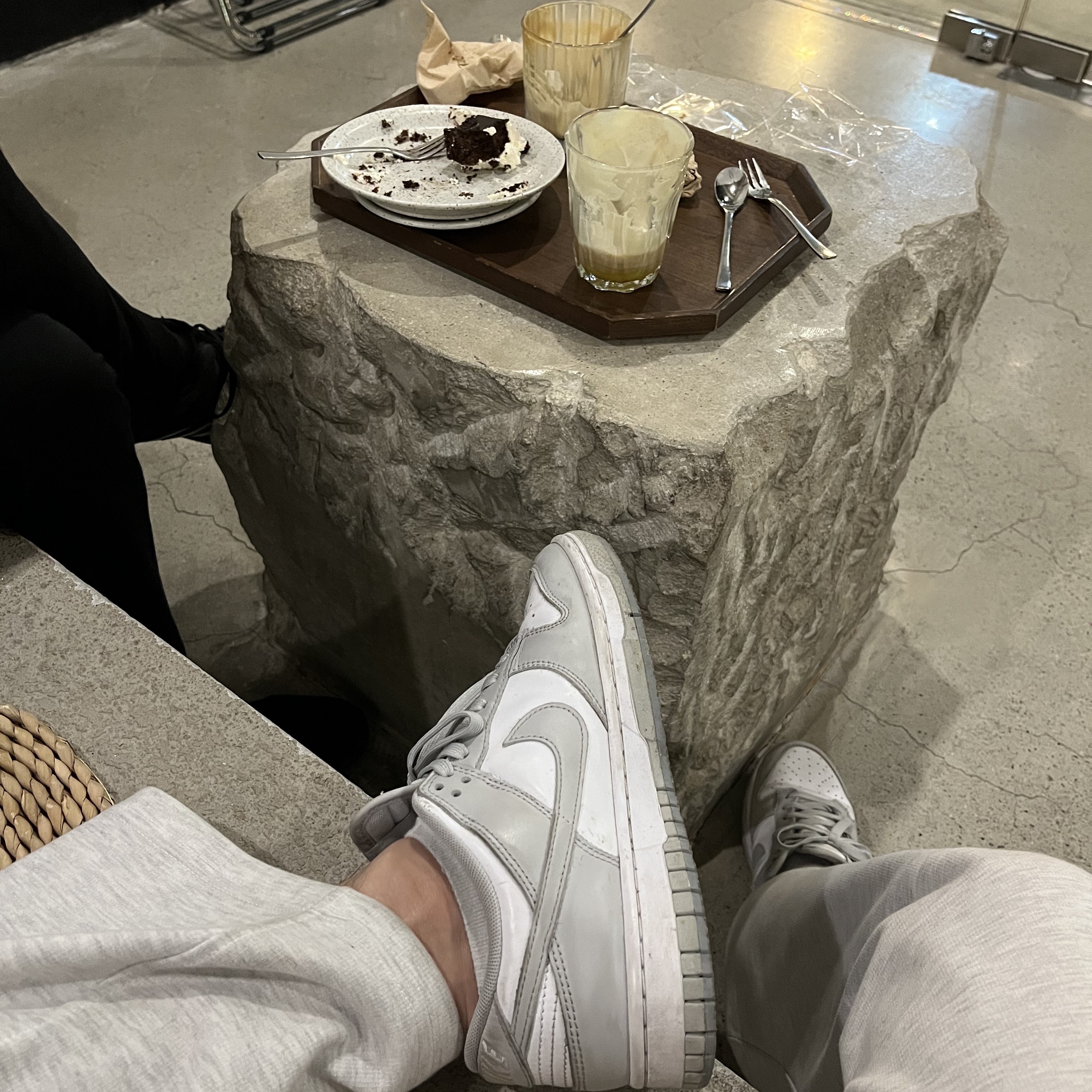 Nike Dunk Low Retro Grey Fog 착용 스타일