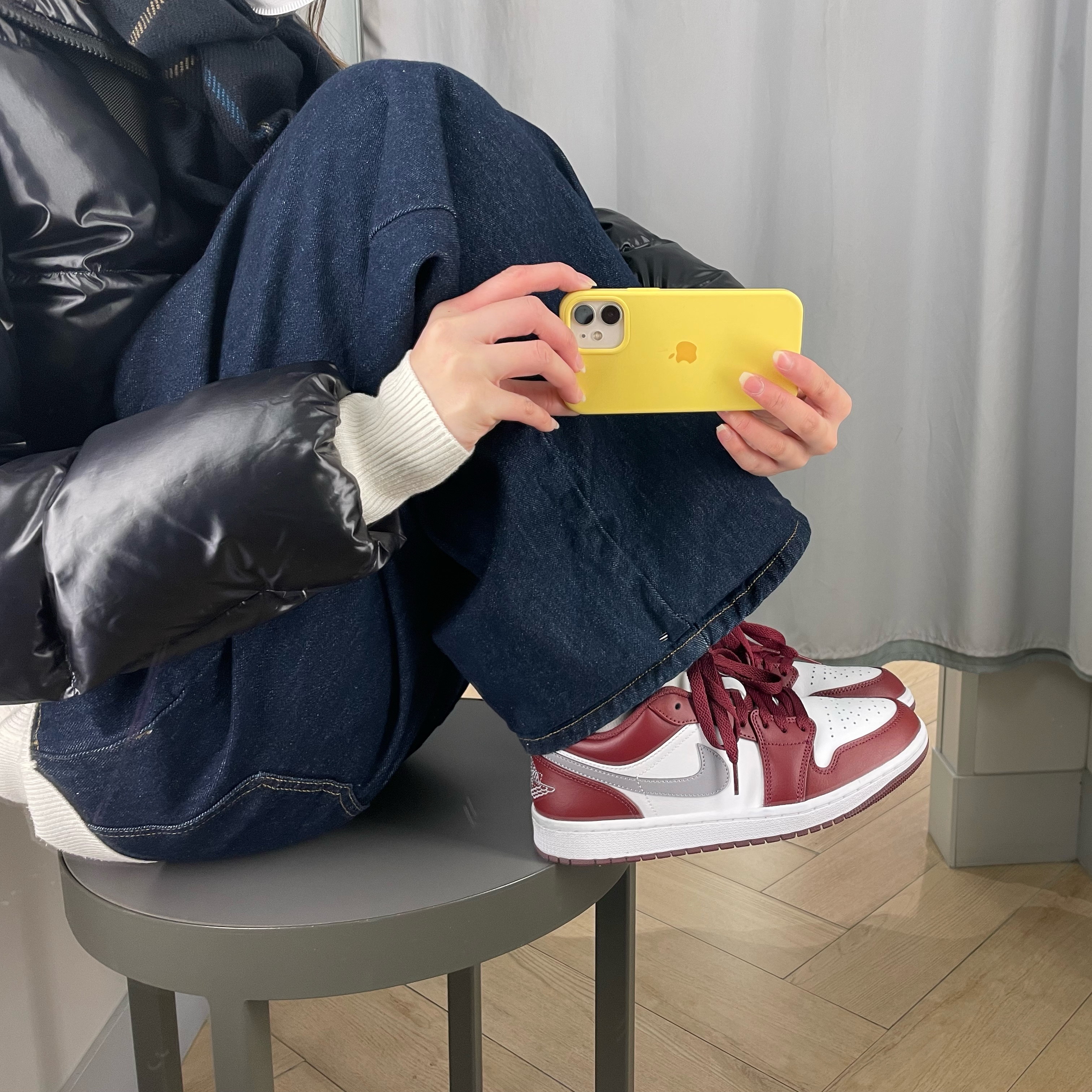 Jordan 1 Low Cherrywood Red 착용 스타일 - 3