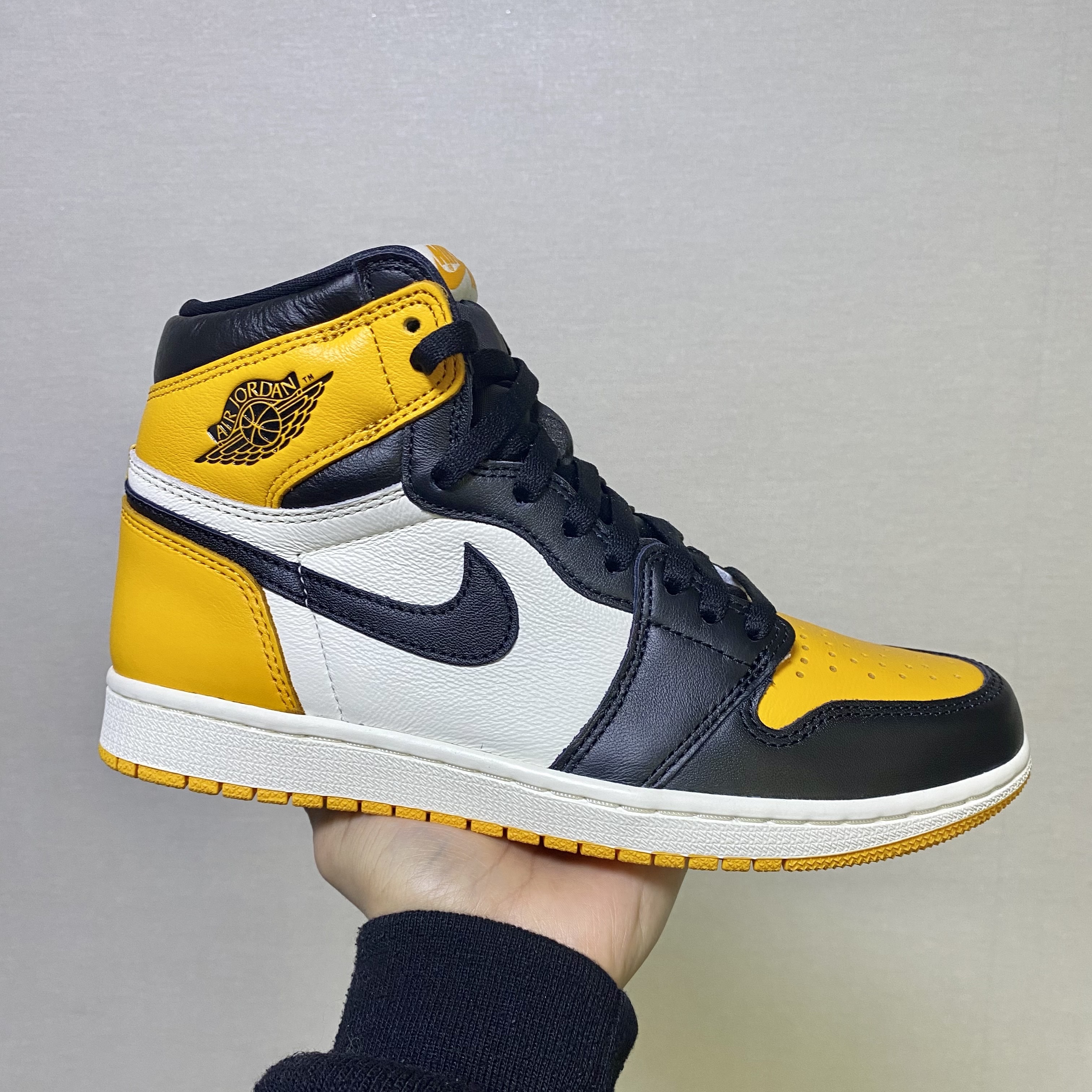 Jordan 1 Retro High OG Taxi 착용 스타일 - 2