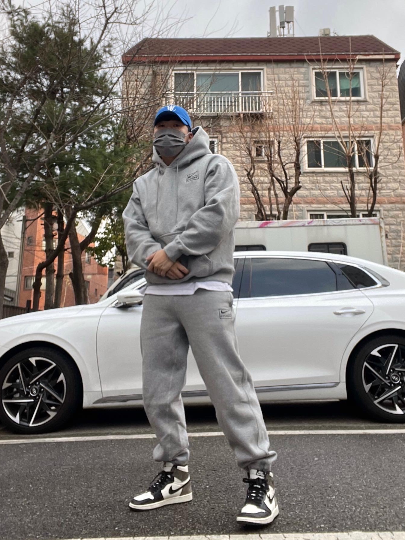 Nike x Stussy NRG RA Pullover Hoodie Dark Grey Heather (DJ9488-063), Nike x Stussy NRG ZR Fleece Pants Heather Grey - US/EU 착용 스타일 - 1