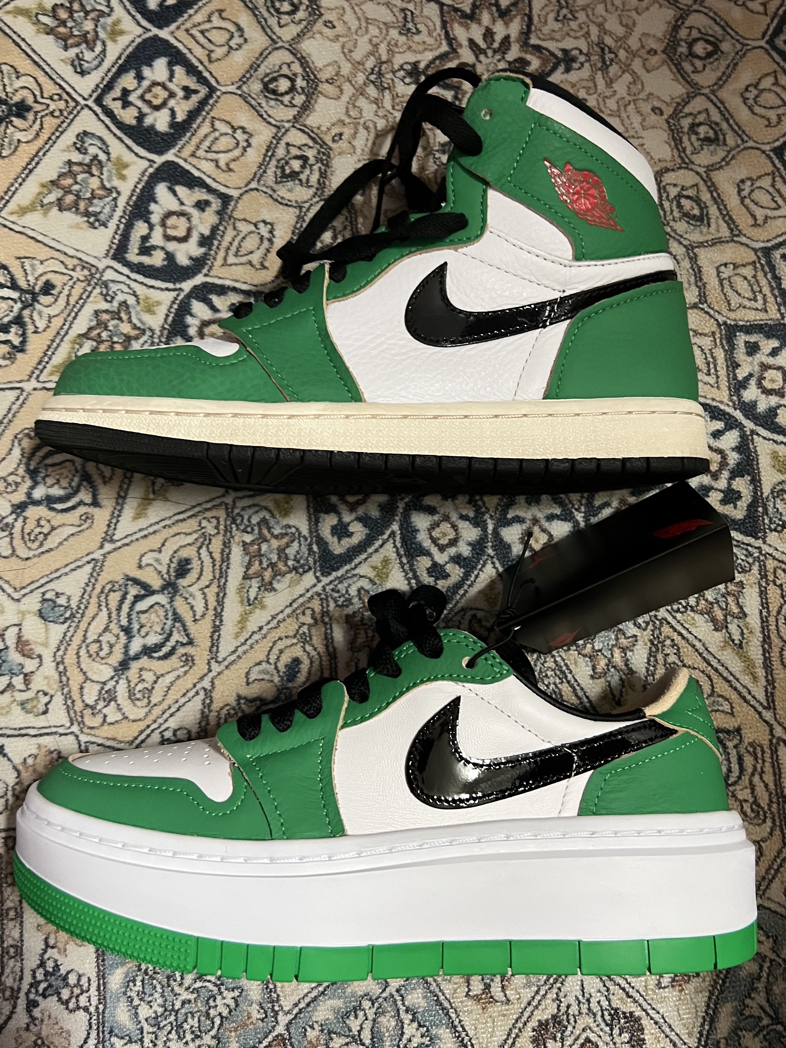 (W) Jordan 1 Retro High OG Lucky Green, (W) Jordan 1 Elevate Low SE Lucky Green 착용 스타일