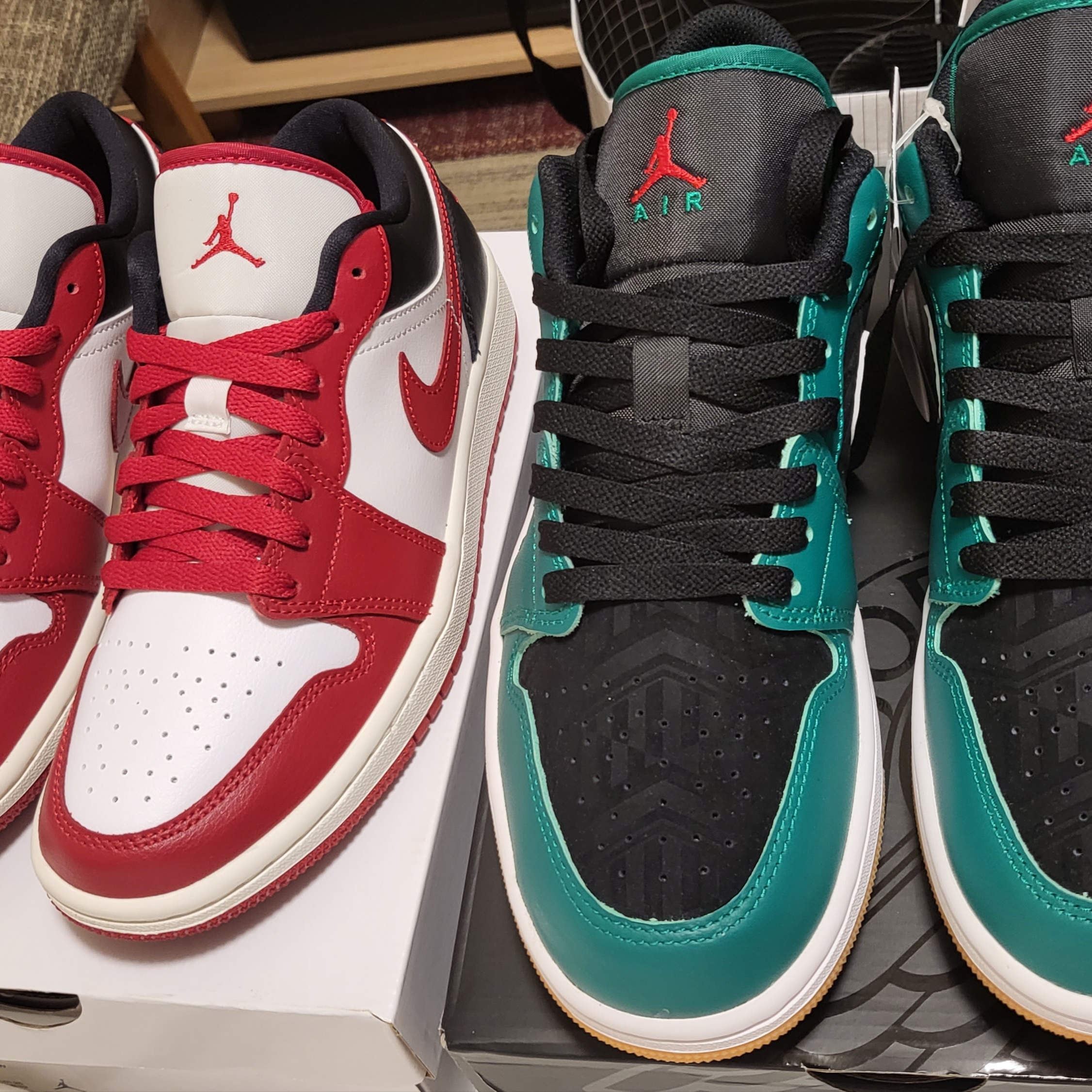 (W) Jordan 1 Low White Gym Red 착용 스타일 - 2