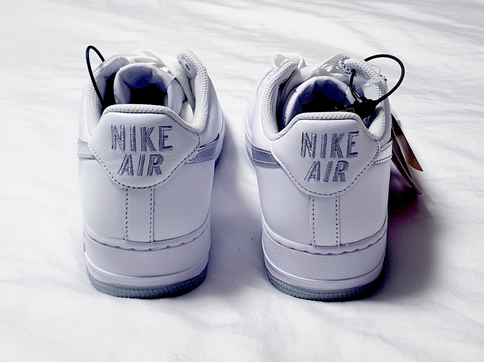 Nike Air Force 1 Low Retro Color of the Month White Metallic Silver 착용 스타일 - 5