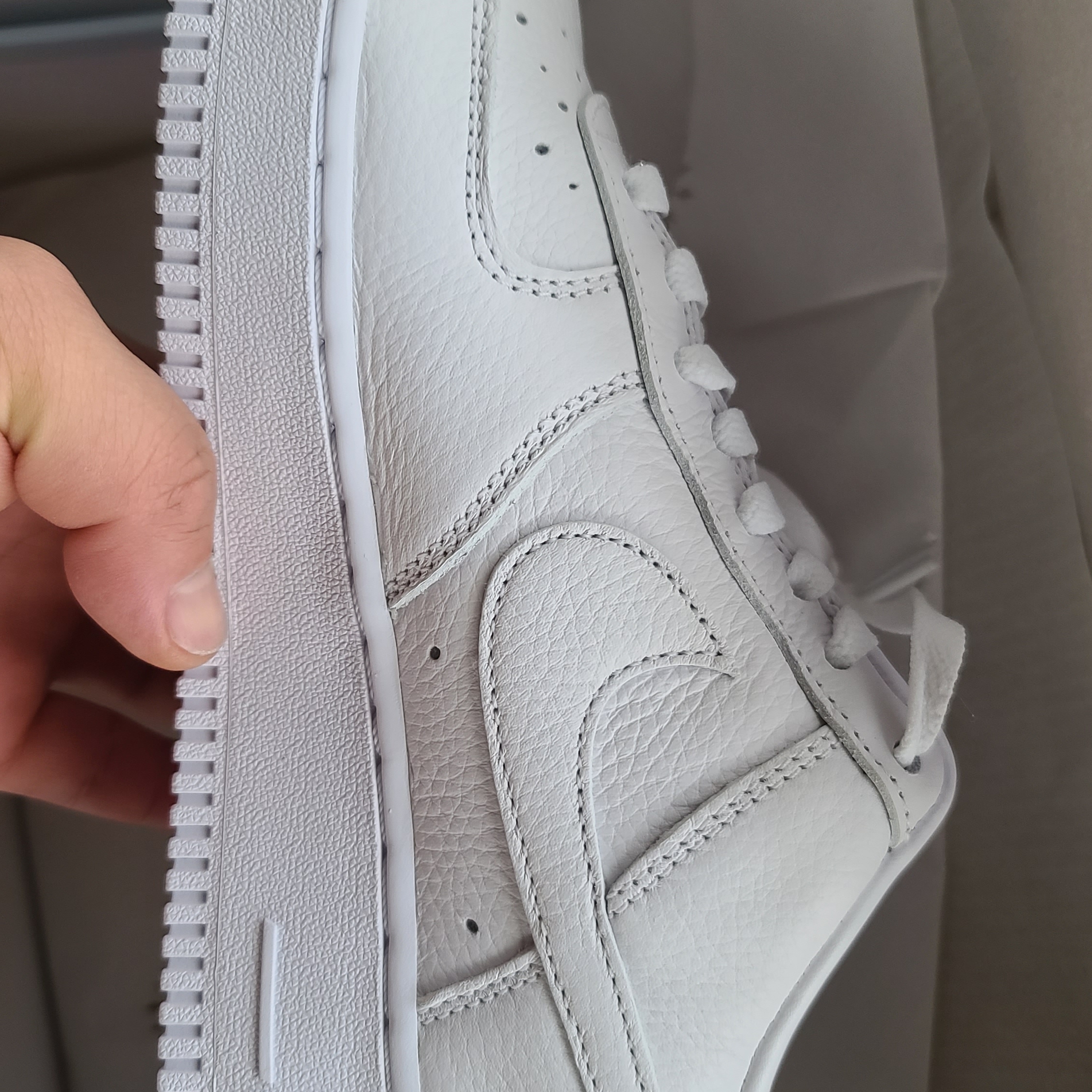Nike x Drake Nocta Air Force 1 Low SP Certified Lover Boy White 착용 스타일 - 3