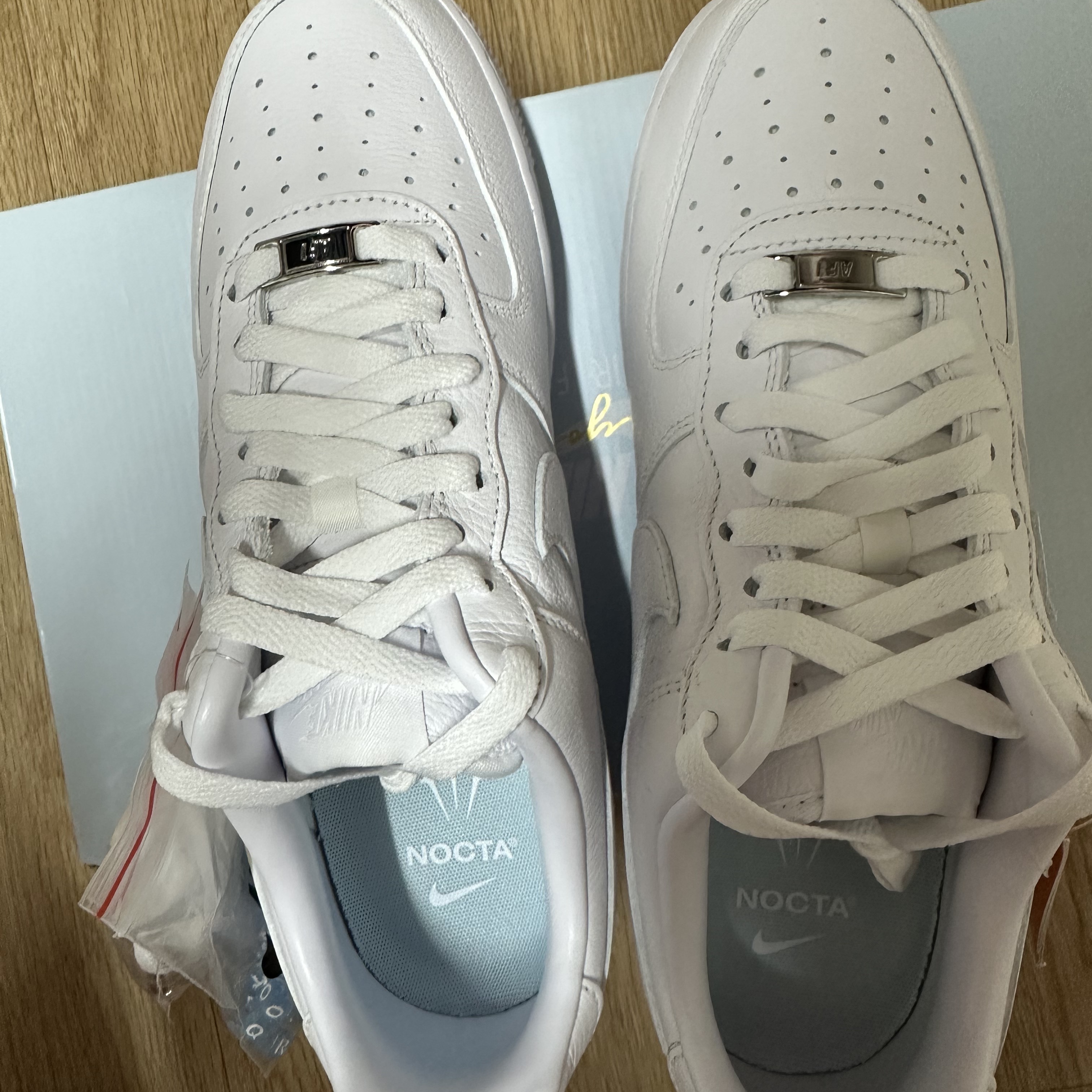 Nike x Drake Nocta Air Force 1 Low SP Certified Lover Boy White 착용 스타일 - 1