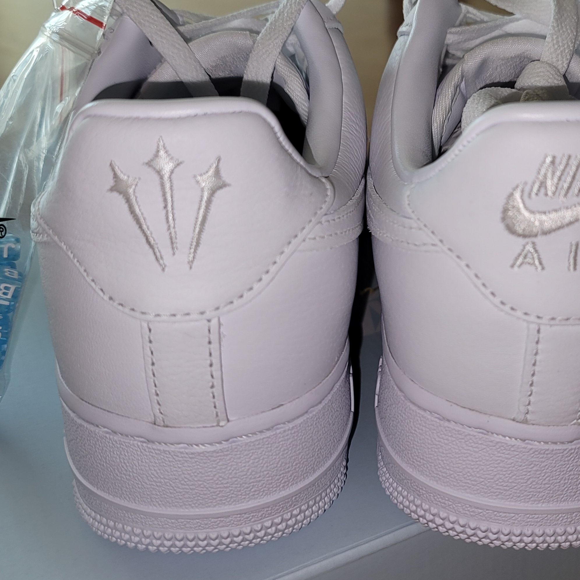 Nike x Drake Nocta Air Force 1 Low SP Certified Lover Boy White 착용 스타일 - 3