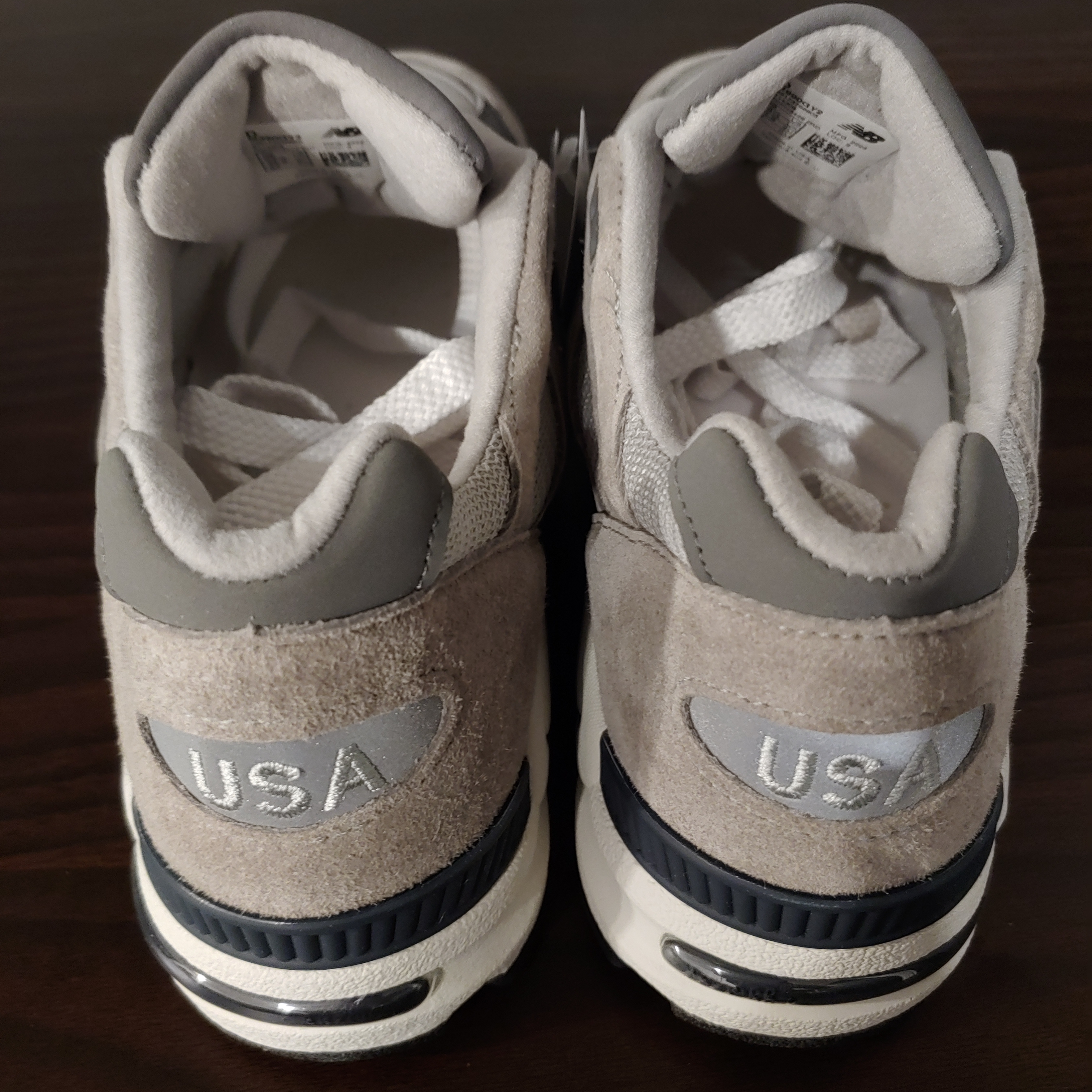 New Balance 990v2 Made in USA Grey 착용 스타일 - 3
