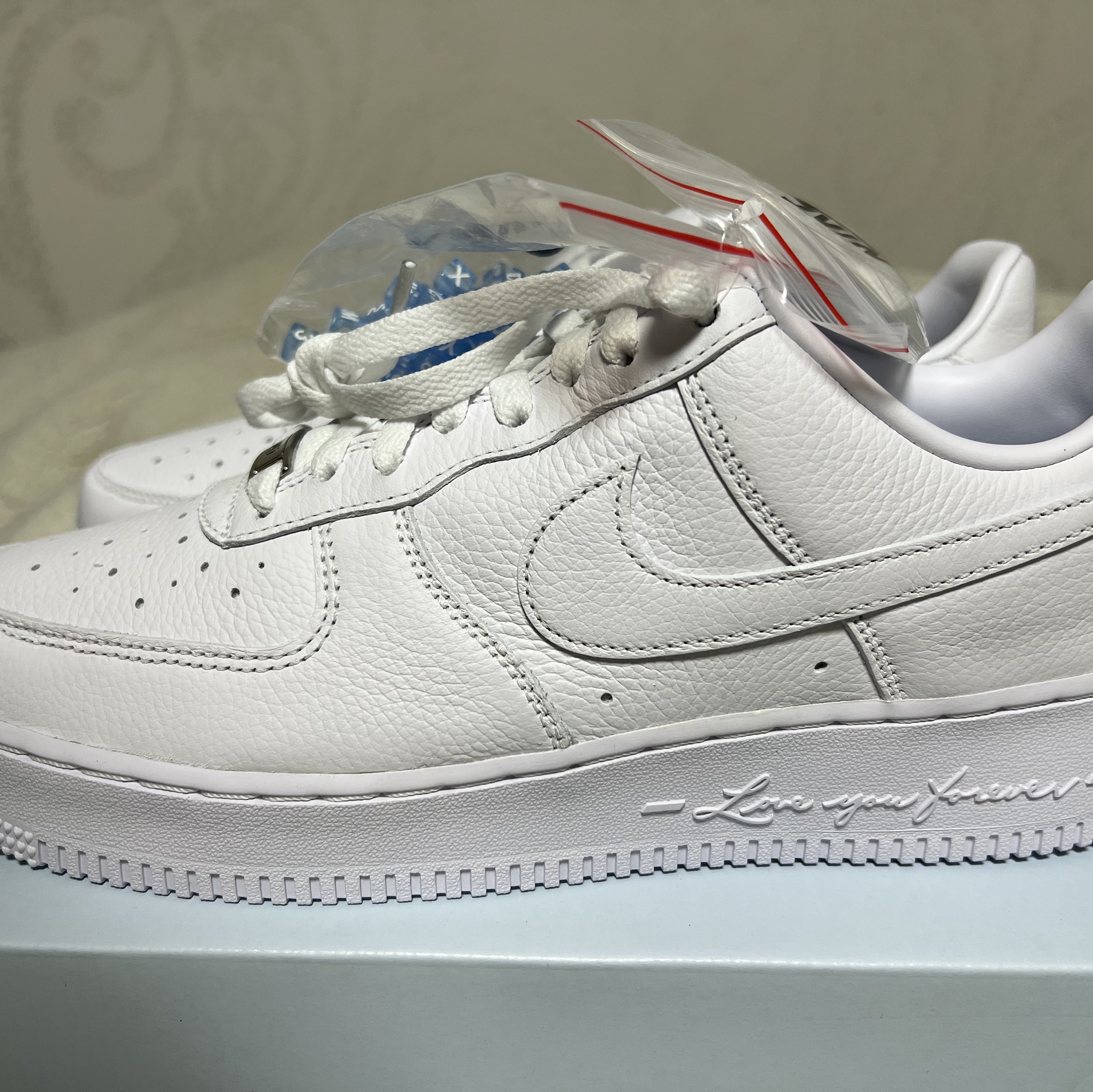 Nike x Drake Nocta Air Force 1 Low SP Certified Lover Boy White 착용 스타일 - 2