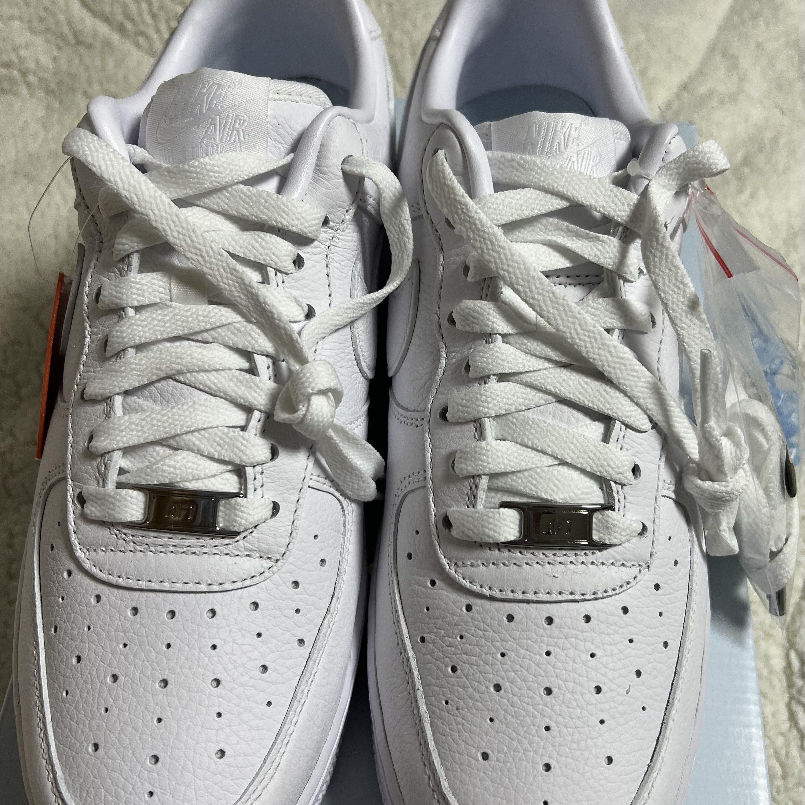 Nike x Drake Nocta Air Force 1 Low SP Certified Lover Boy White 착용 스타일 - 1