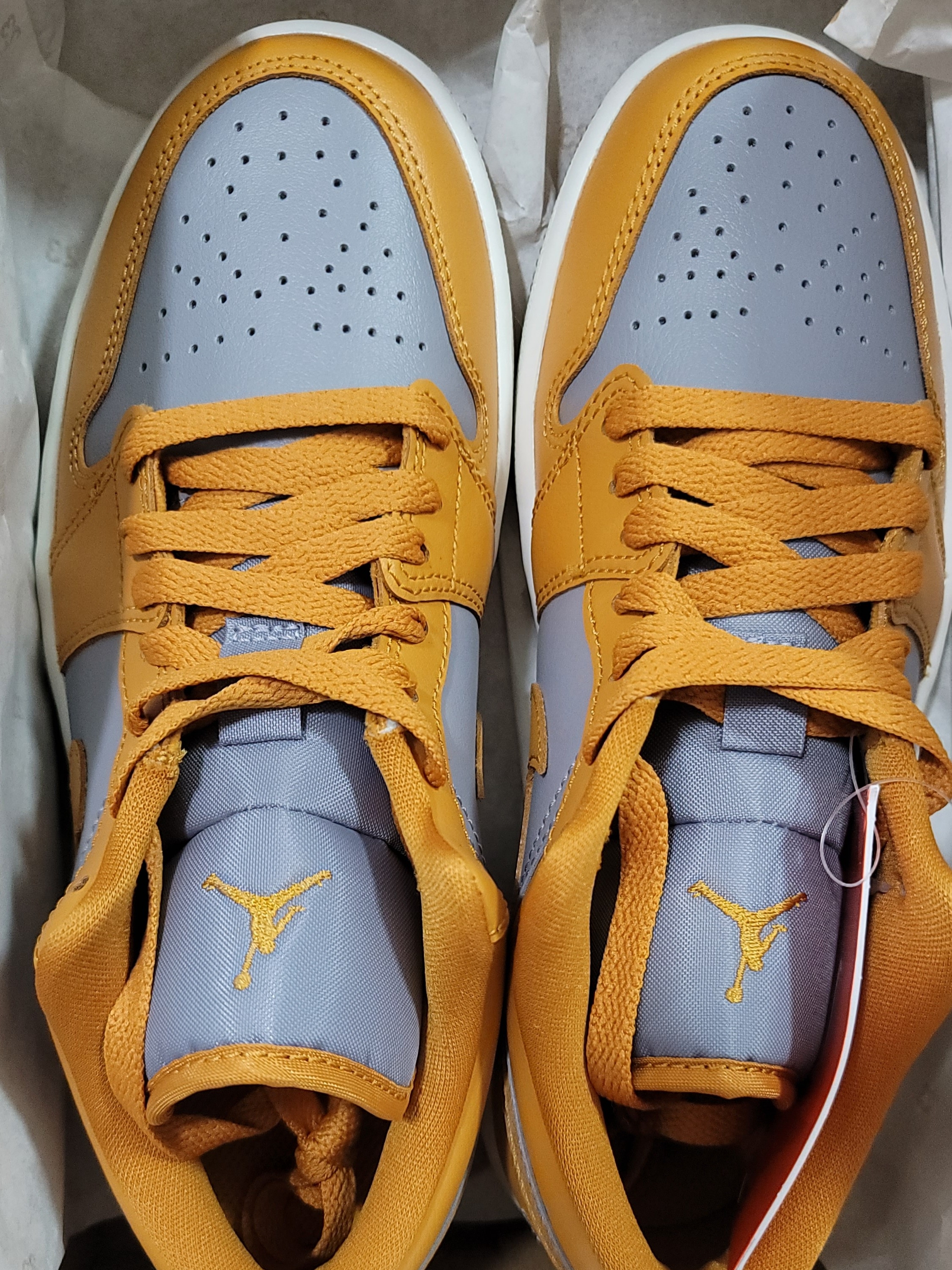 (W) Jordan 1 Low Cement Grey Chutney 착용 스타일