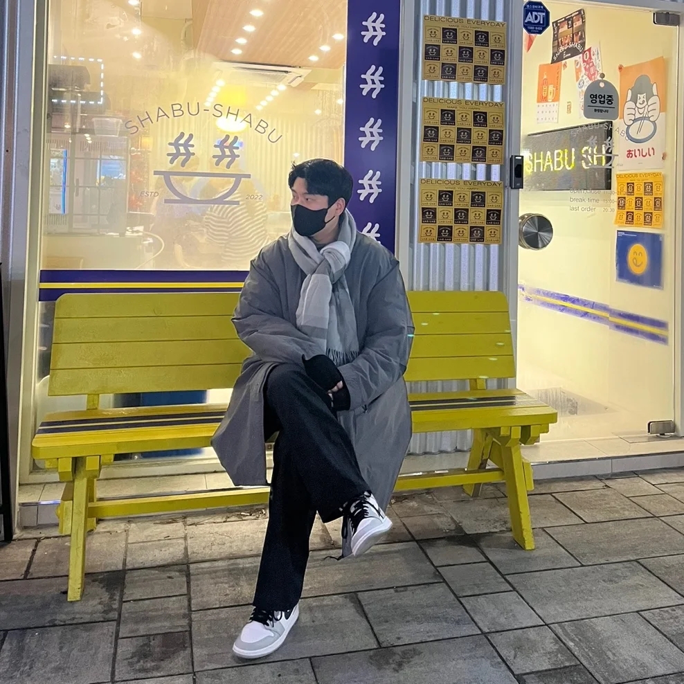 Jordan 1 Mid Light Smoke Grey 착용 스타일 - 1
