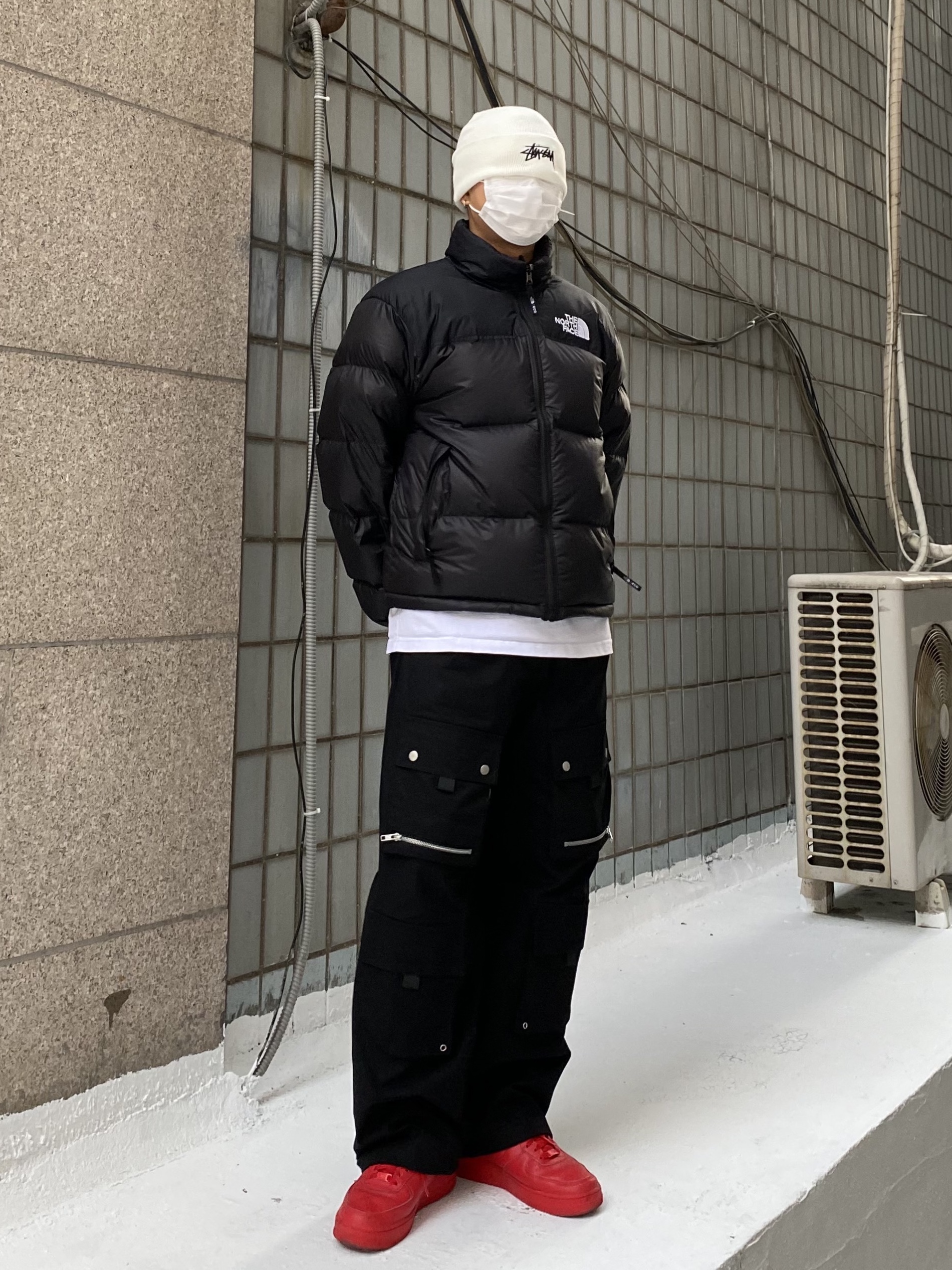 The North Face 1996 Eco Nuptse Jacket Black, Nike Air Force 1 '07 LV8 Low 1 Triple Red 착용 스타일
