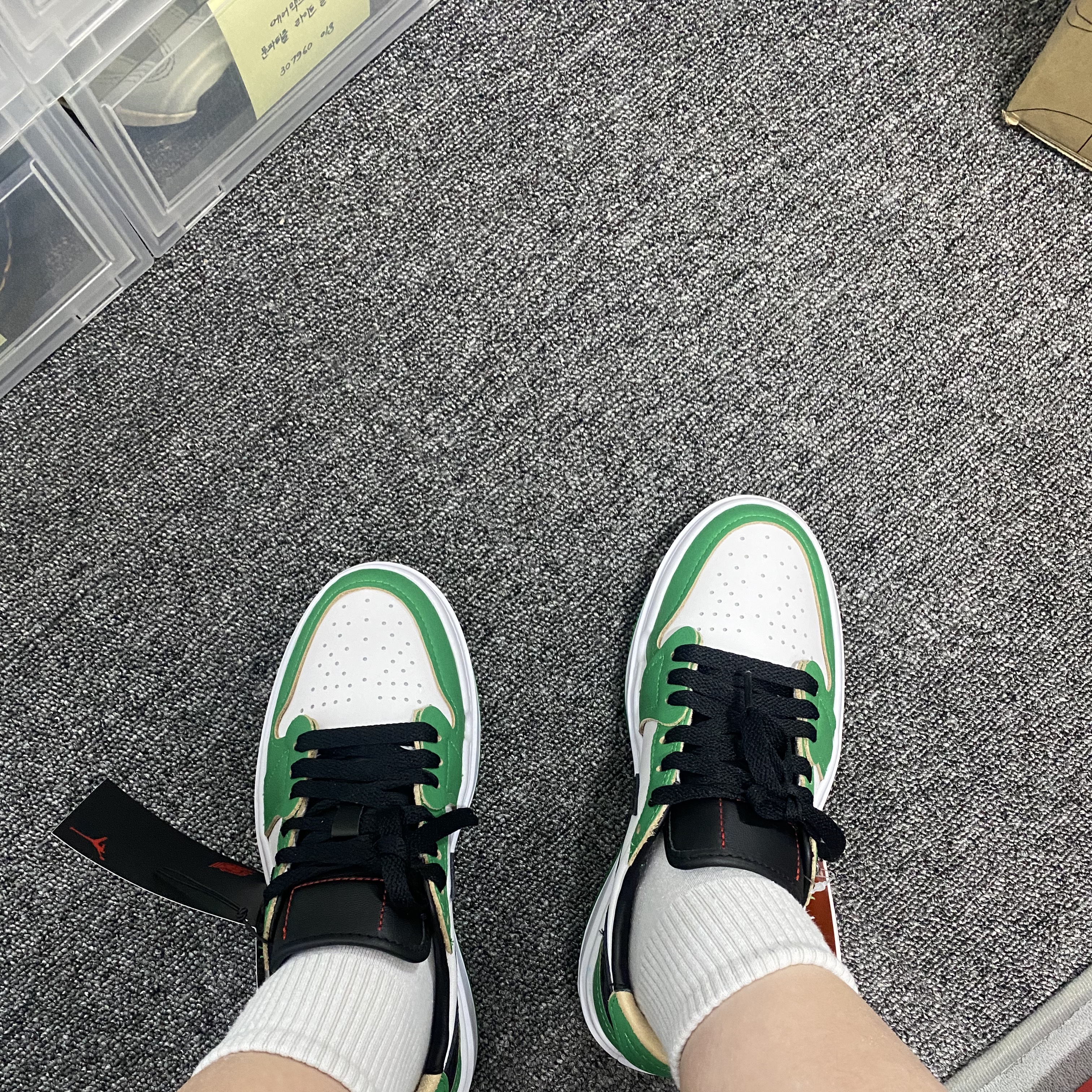 (W) Jordan 1 Elevate Low SE Lucky Green 착용 스타일 - 3