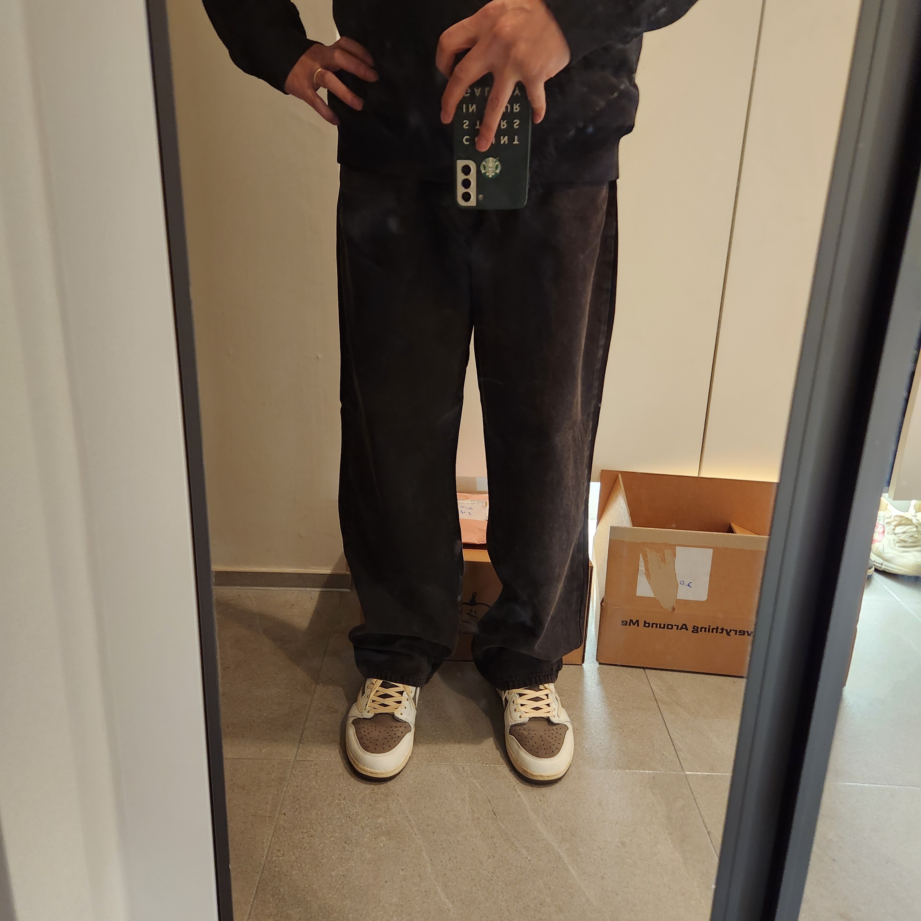 Stussy Washed Canvas Big OL' Jean Black, Jordan 1 x Travis Scott Retro Low OG SP Sail and Ridgerock 착용 스타일 - 3