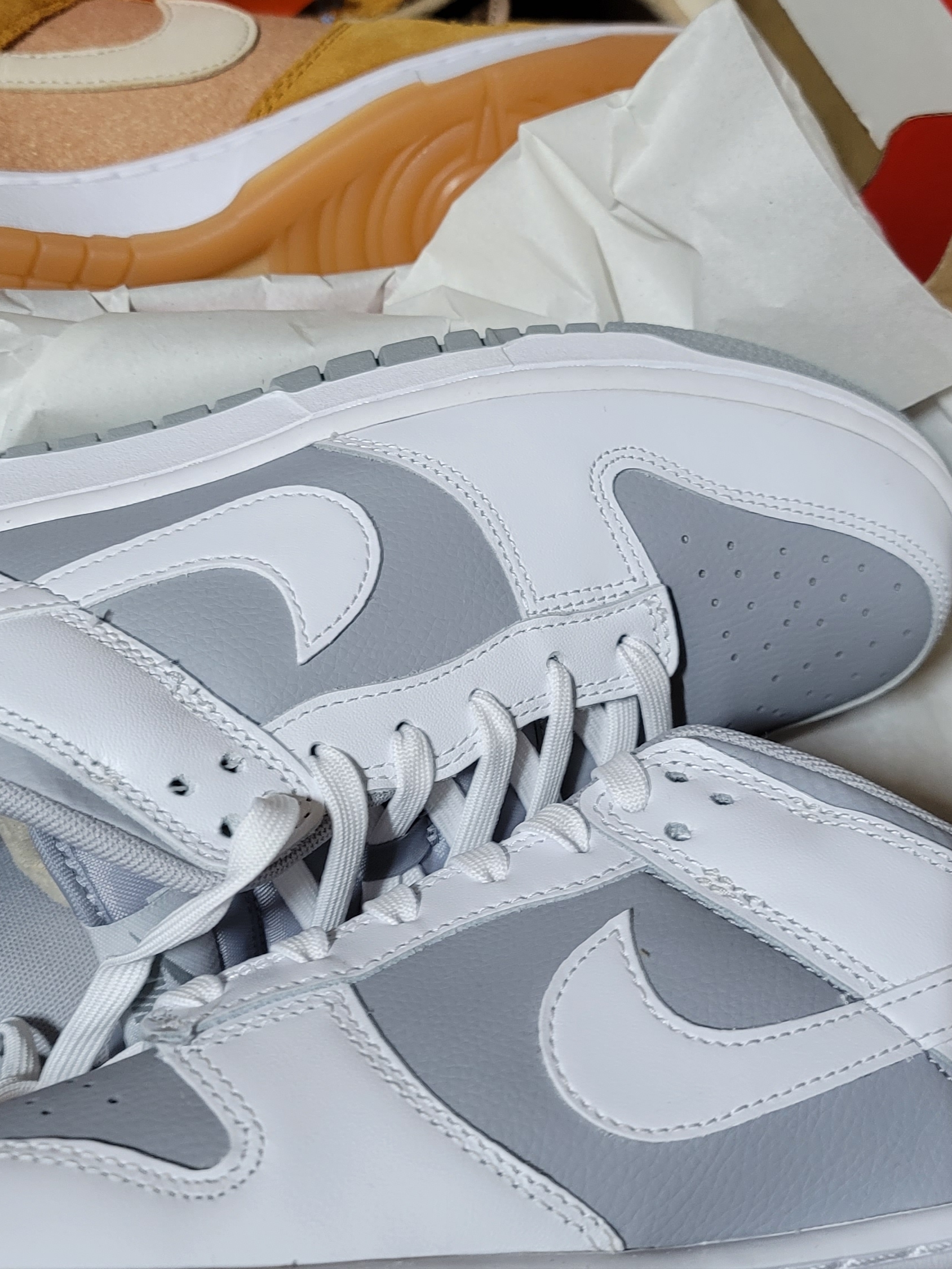 Nike Dunk Low Retro White Neutral Grey 착용 스타일
