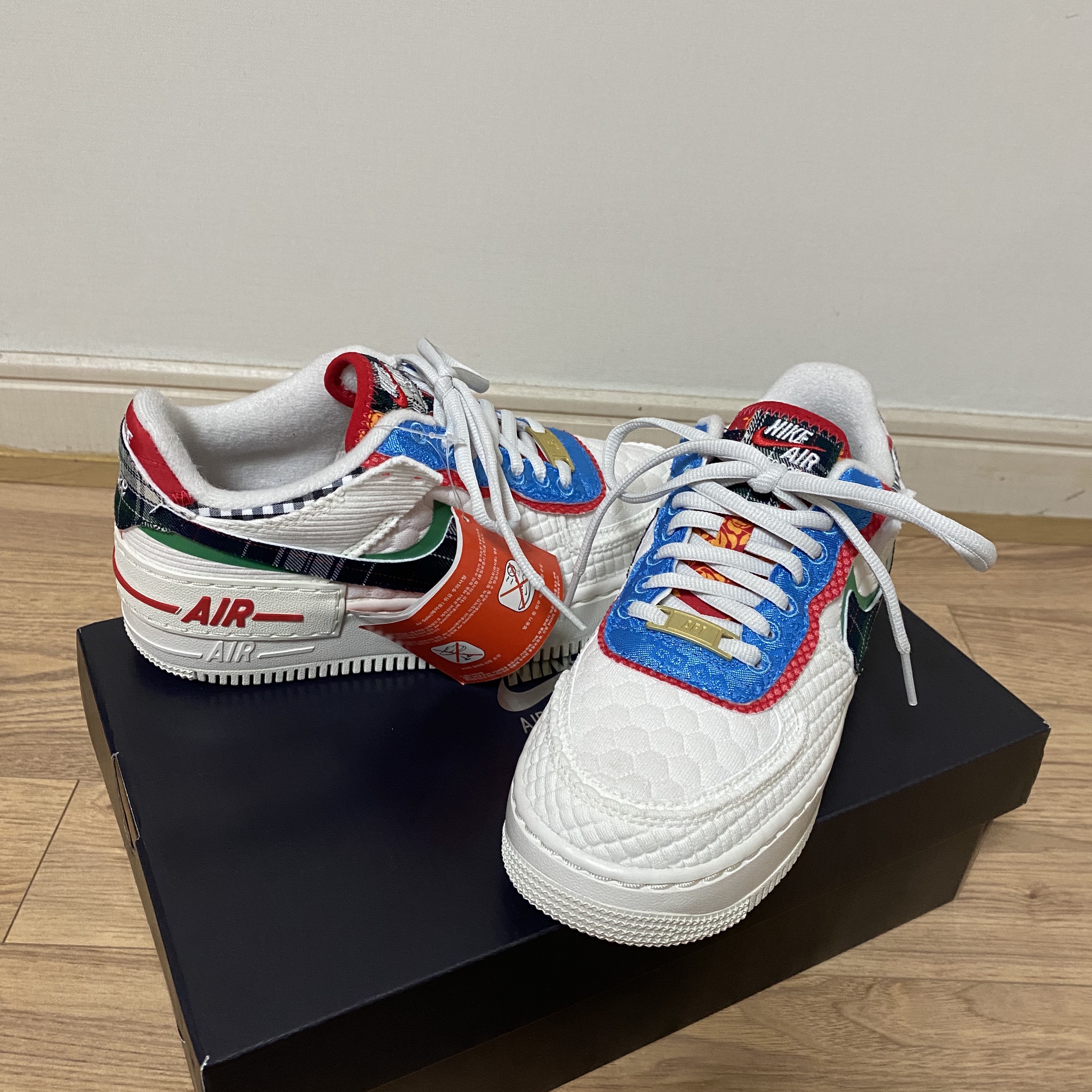 (W) Nike Air Force 1 Shadow Sail Classic Green 착용 스타일 - 1
