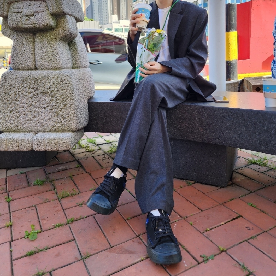 Camper x Ader Error Proto-111-S Cinder Basic Sneakers Black 착용 스타일 - 2