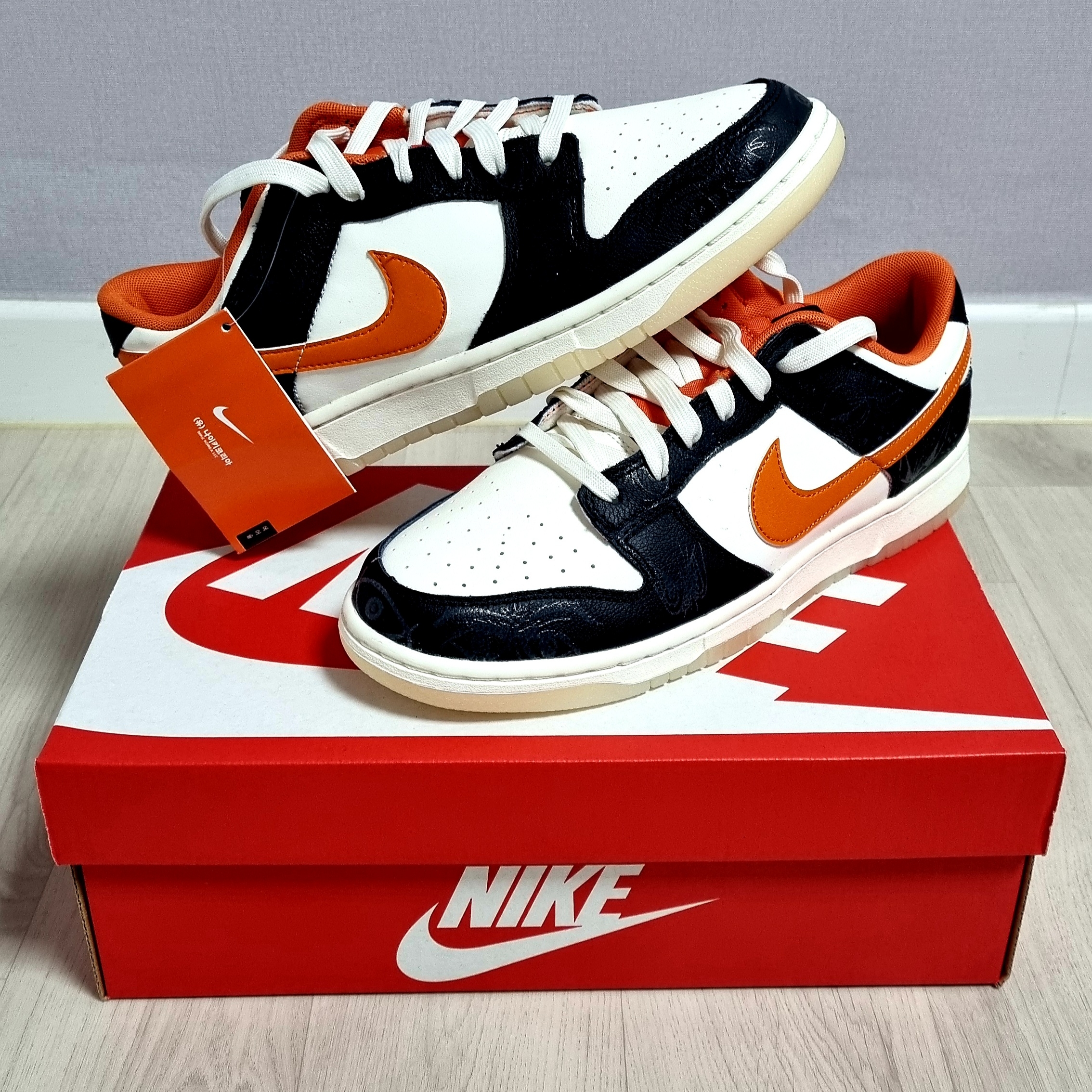 Nike Dunk Low Retro PRM Halloween 착용 스타일
