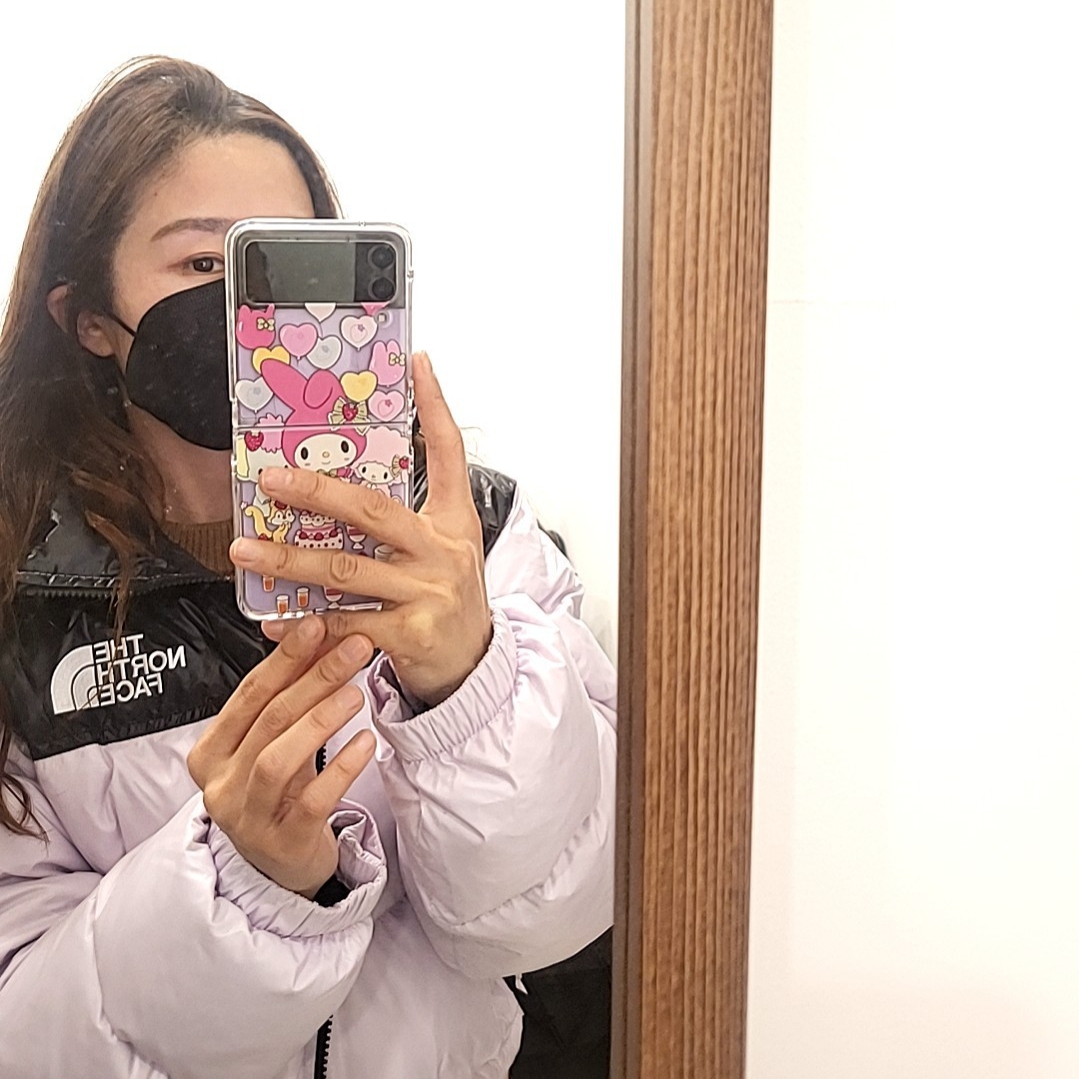 (W) The North Face Nuptse Short Jacket Lilac 착용 스타일