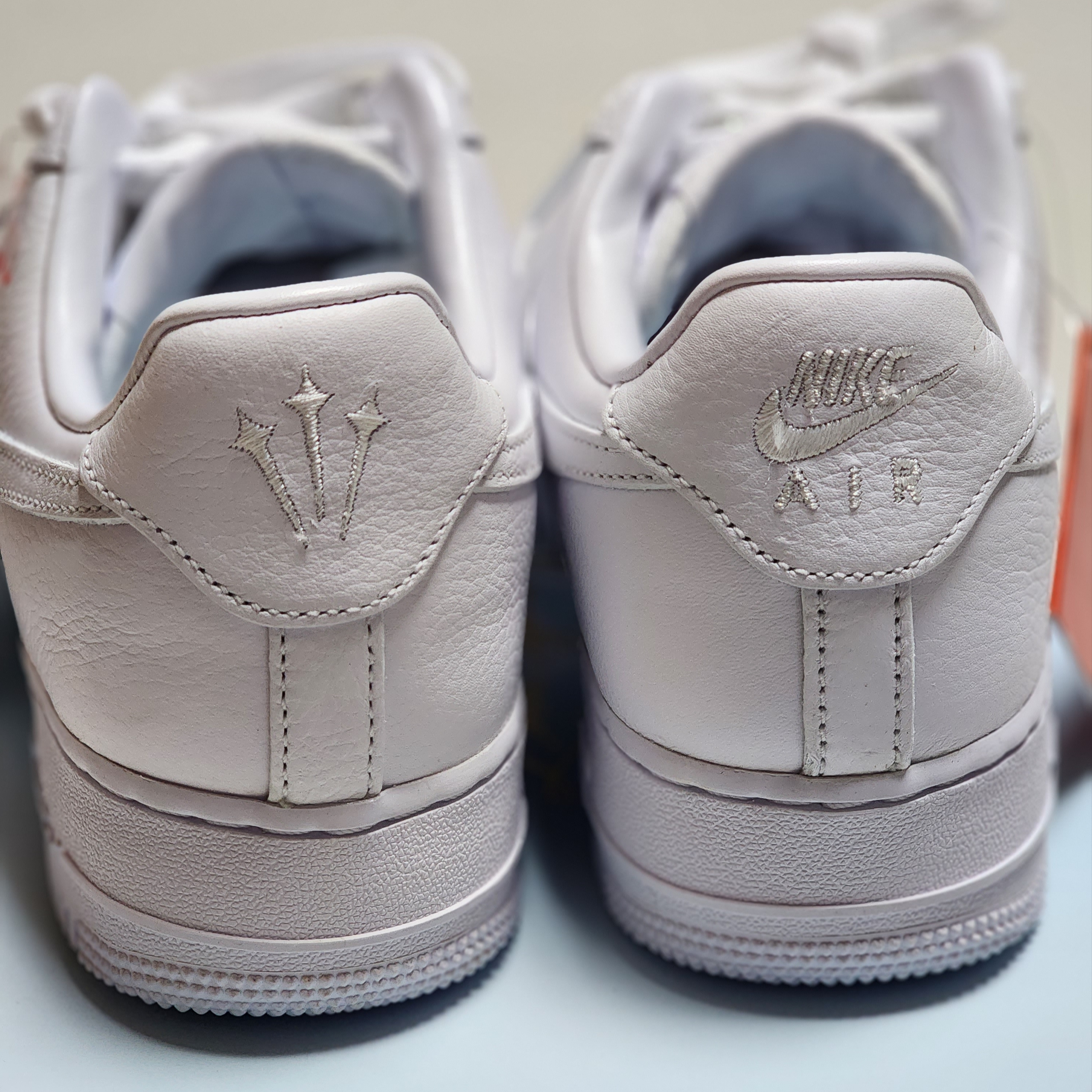 Nike x Drake Nocta Air Force 1 Low SP Certified Lover Boy White 착용 스타일 - 3