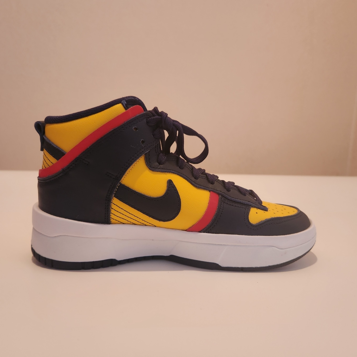 (W) Nike Dunk High Up Varsity Maize 착용 스타일 - 3