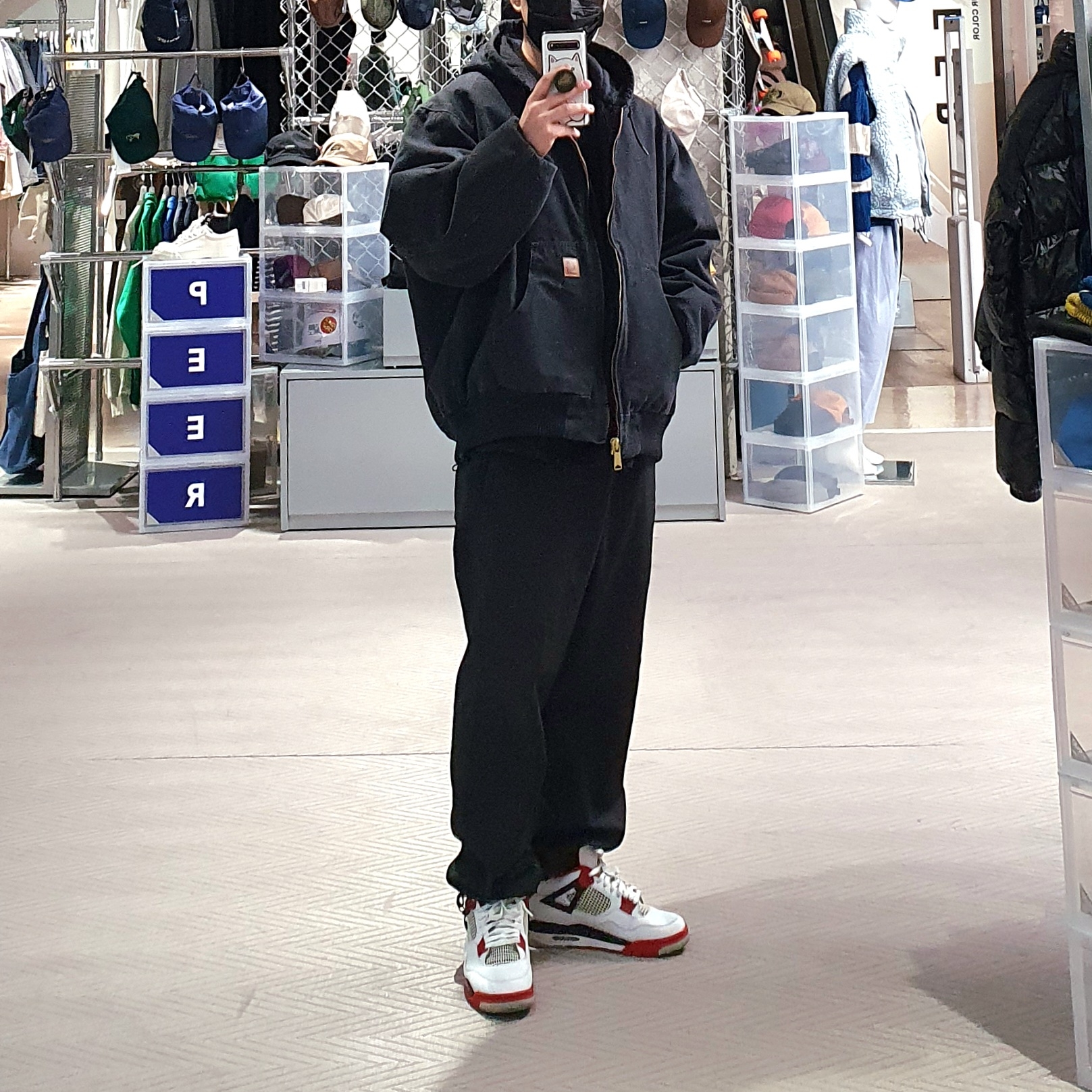 Jordan 4 Retro OG Fire Red 2020 착용 스타일 - 1