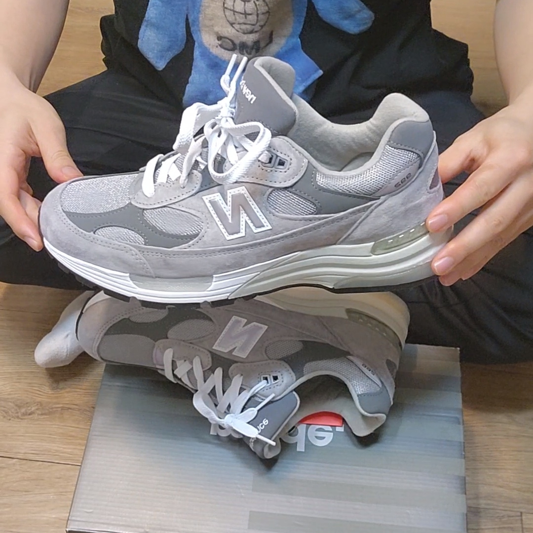 New Balance 992 Made in USA Grey - D Standard 착용 스타일
