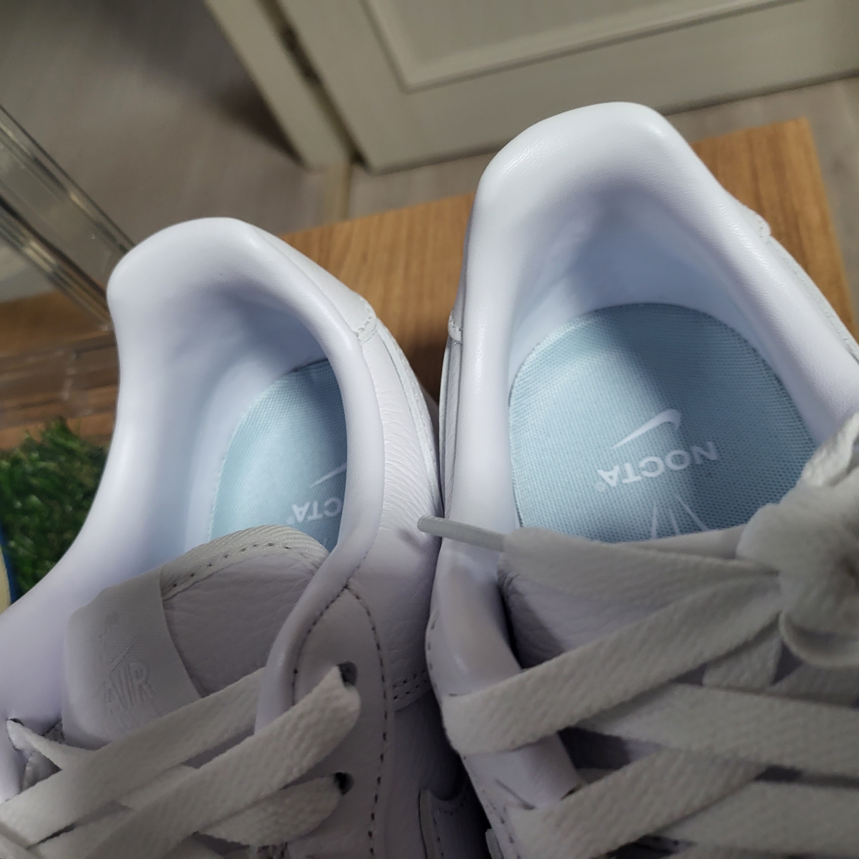 Nike x Drake Nocta Air Force 1 Low SP Certified Lover Boy White 착용 스타일 - 3