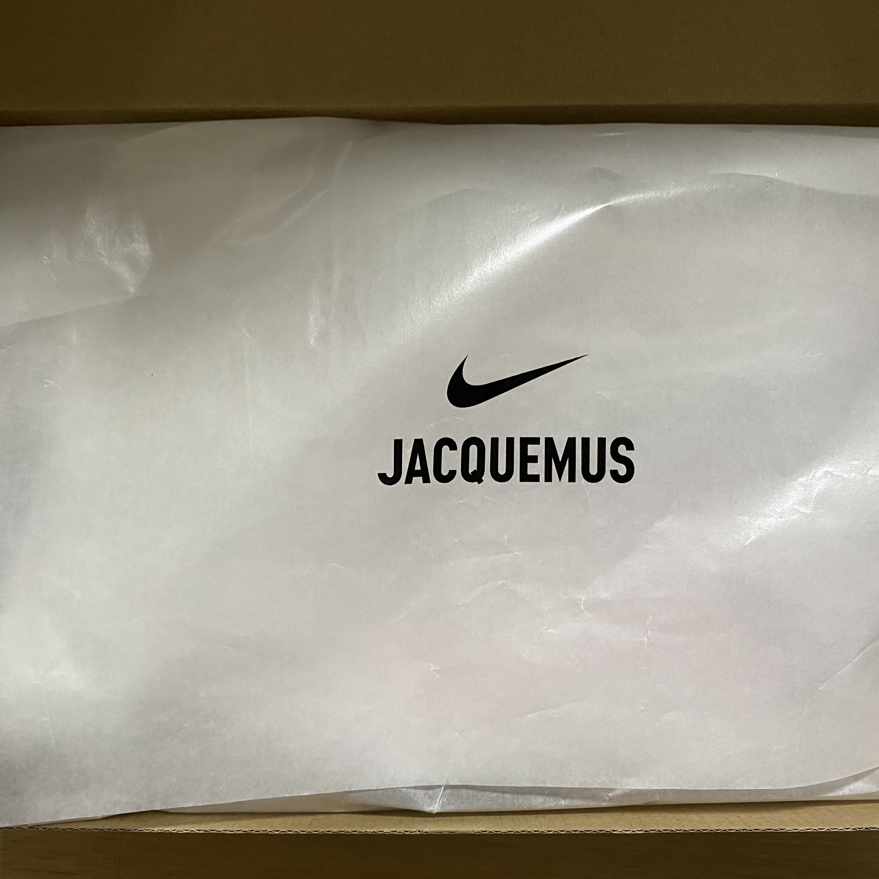 Nike x Jacquemus Air Humara LX Pink Flash 착용 스타일 - 1