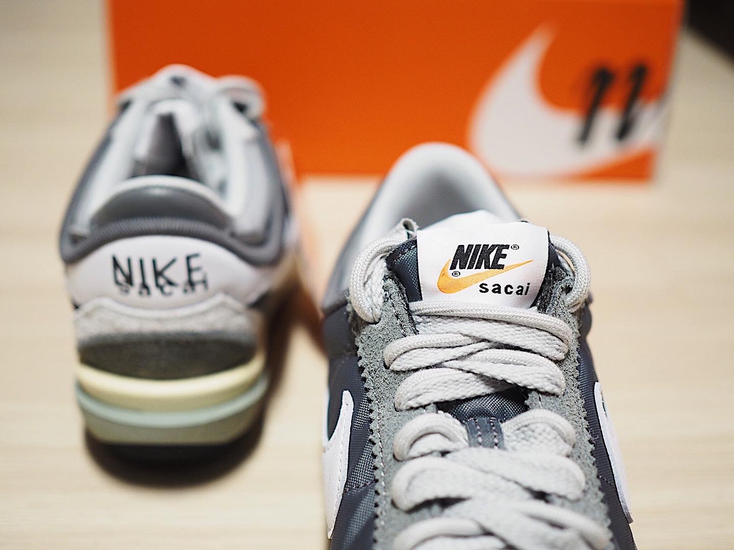 Nike x Sacai Zoom Cortez SP Iron Grey 착용 스타일 - 4