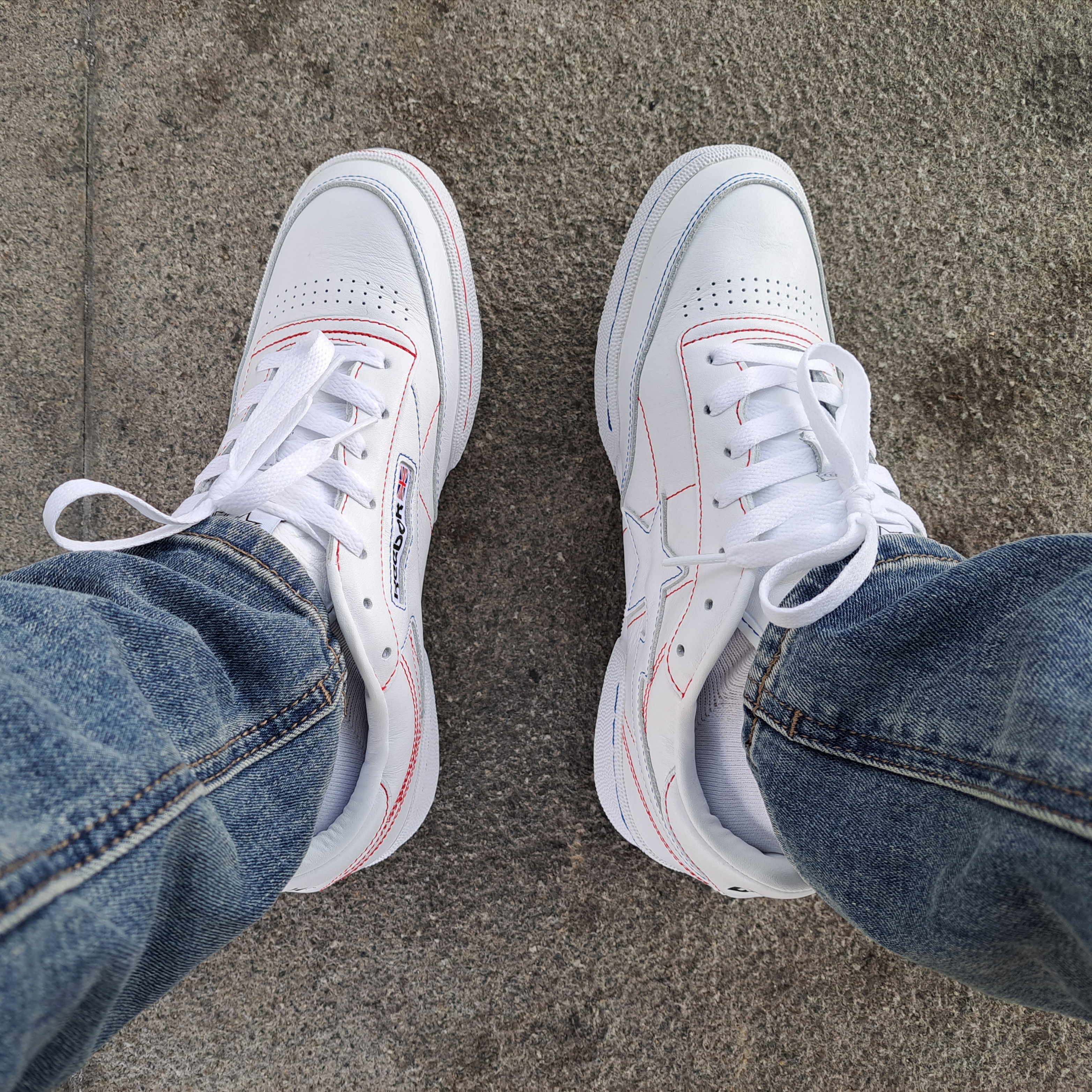 Reebok x BAPE Club C 85 White Contrast Stitch 착용 스타일 - 2