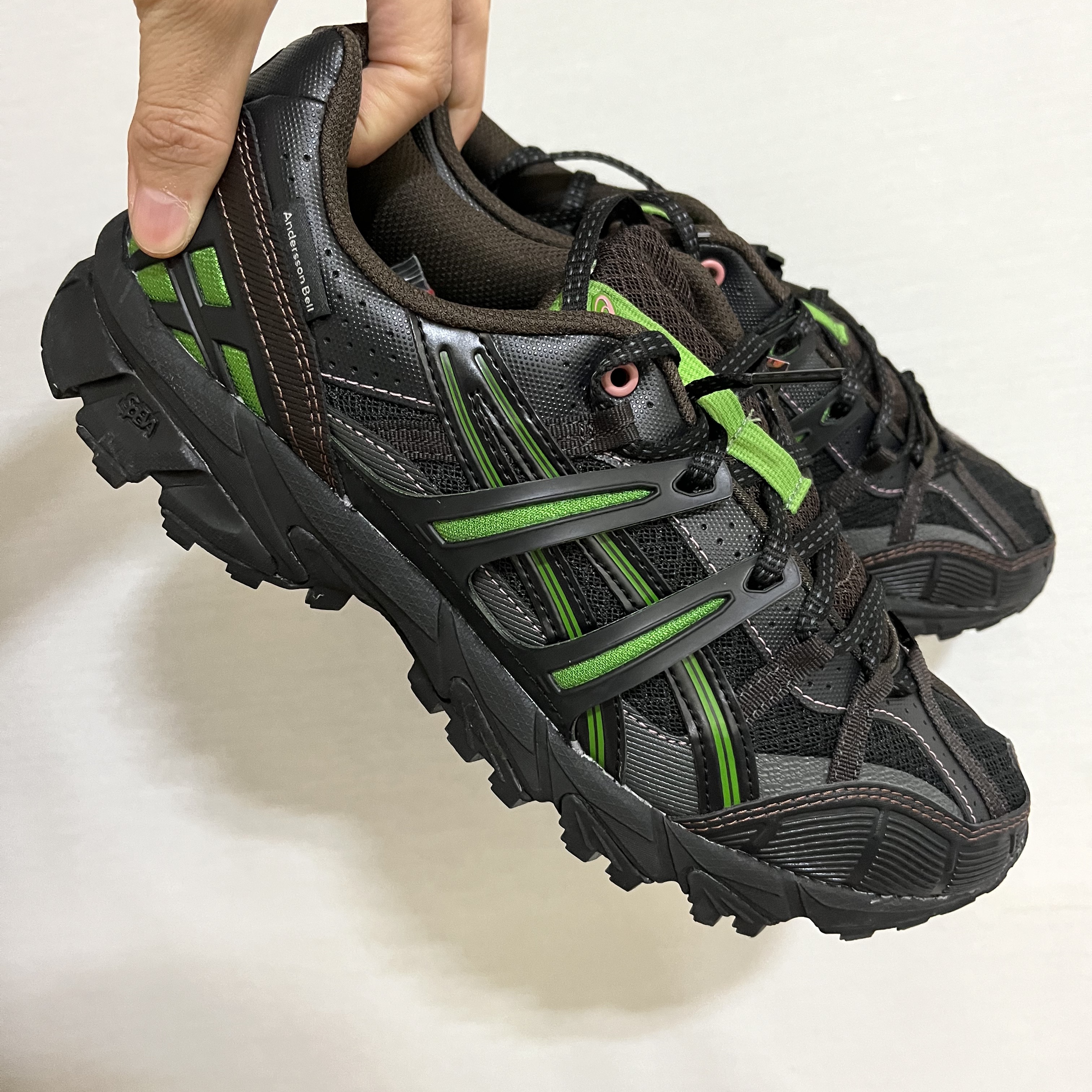 Asics x Andersson Bell Gel-Sonoma 15-50 Black Green 착용 스타일 - 3