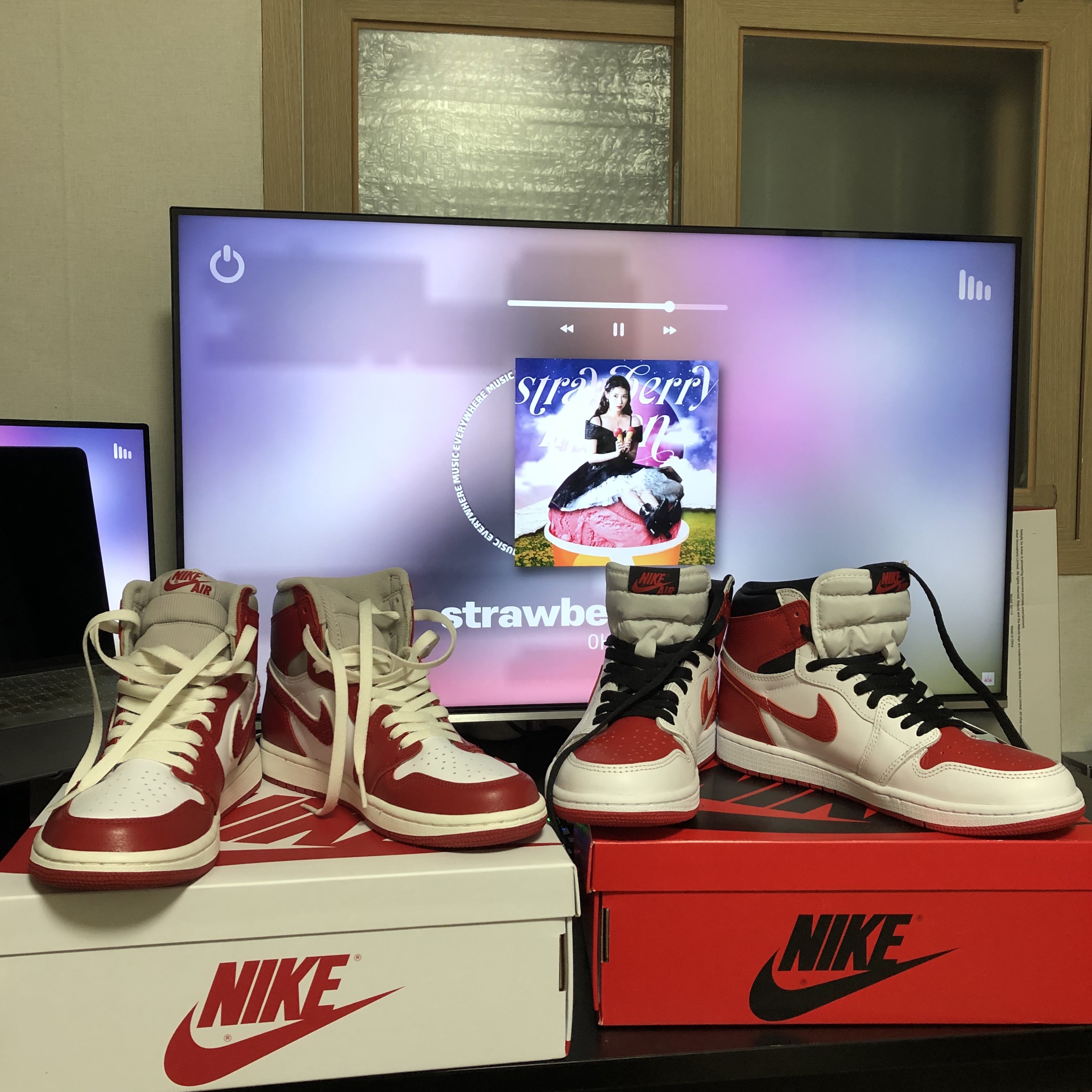 (W) Jordan 1 Retro High OG Varsity Red, Jordan 1 Retro High OG Heritage 착용 스타일