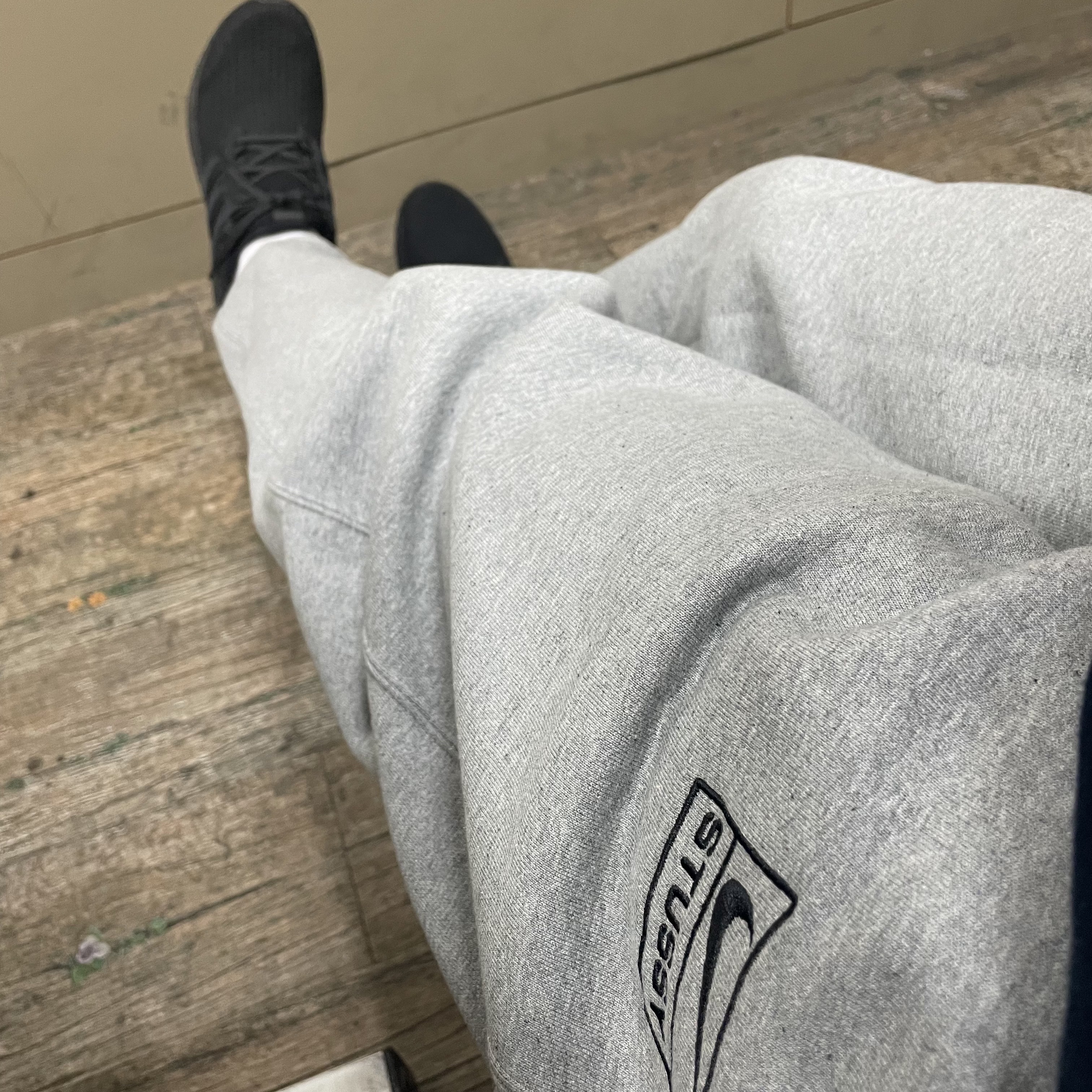 Nike x Stussy NRG RA Fleece Pants Dark Grey Heather (DJ9490-063) 착용 스타일