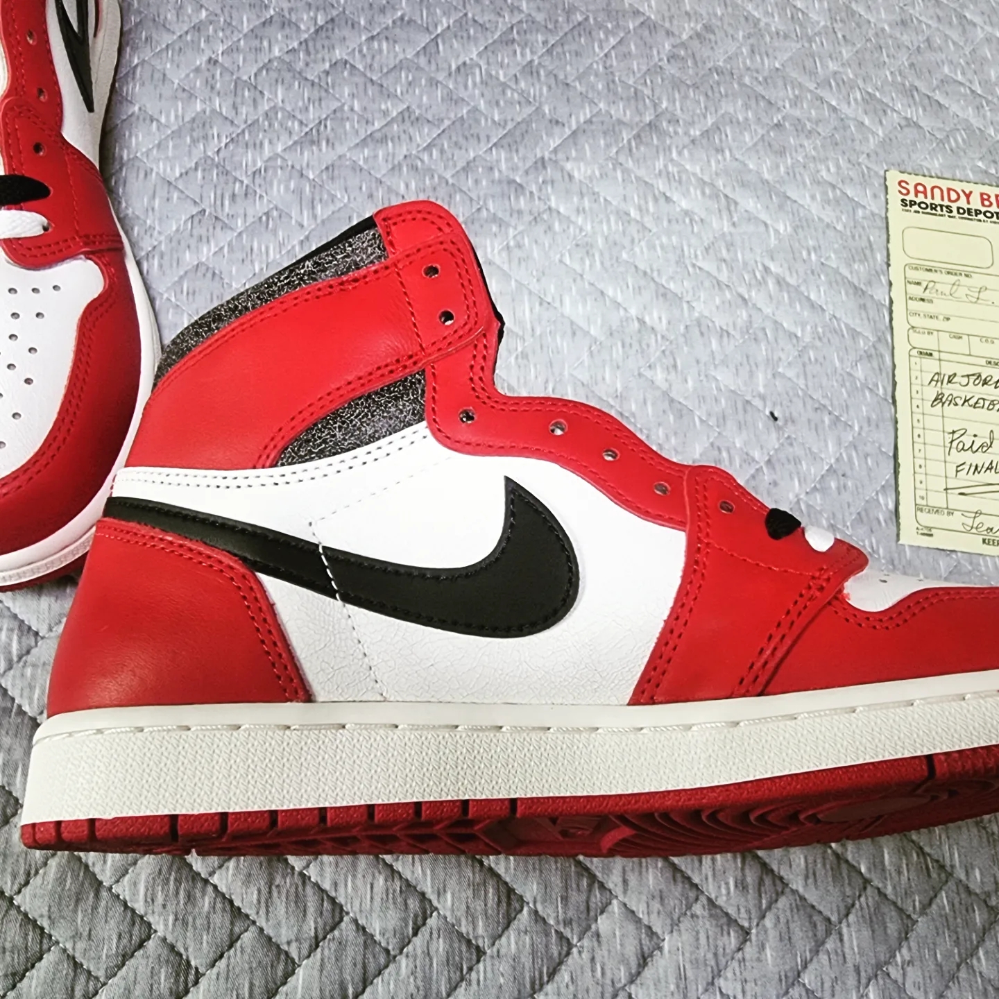 Jordan 1 Retro High OG Chicago 2022 착용 스타일 - 2