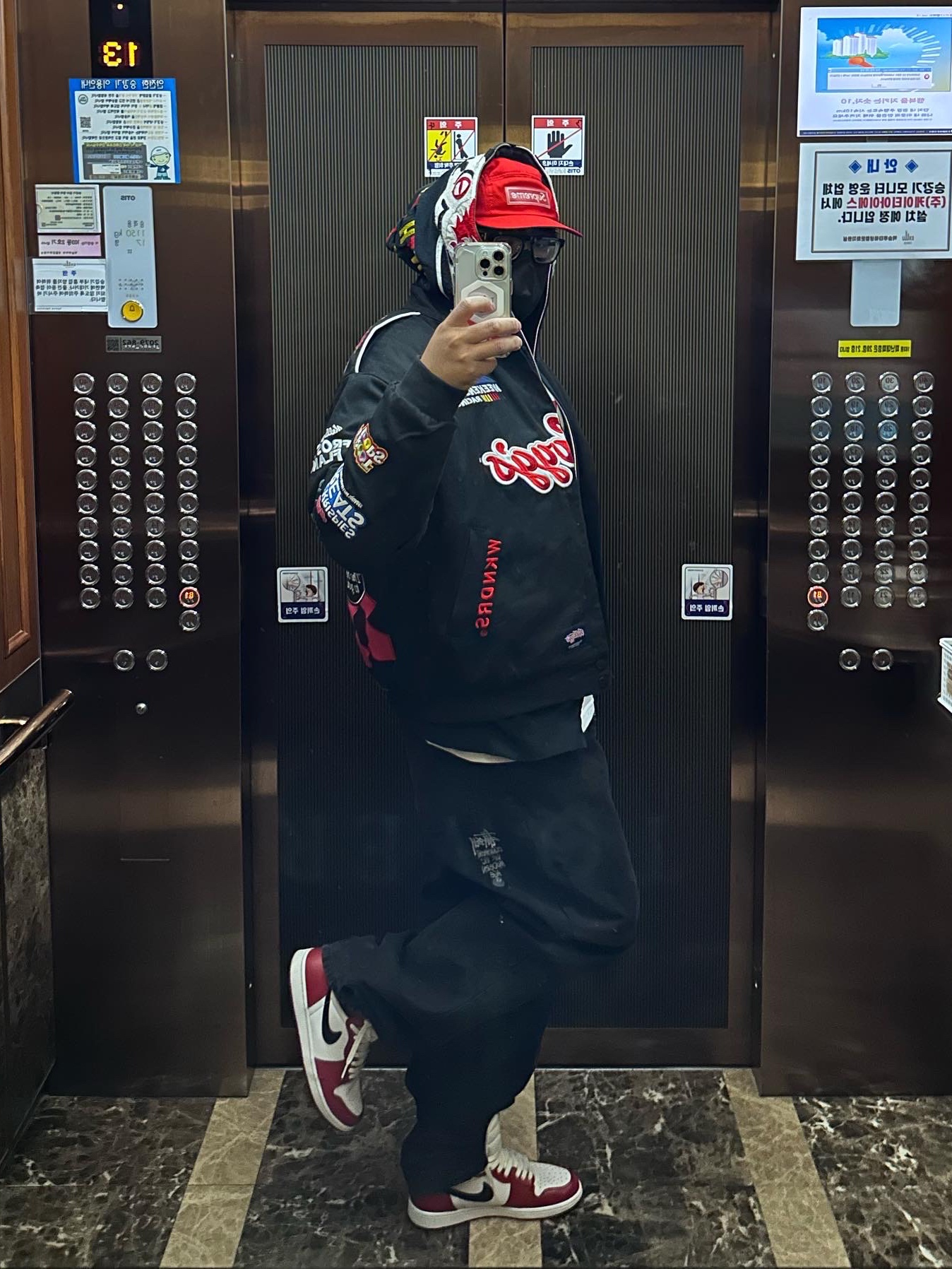 Jordan 1 Retro High OG Chicago 2015, Stussy Washed Canvas Big OL' Jean Black 착용 스타일 - 1